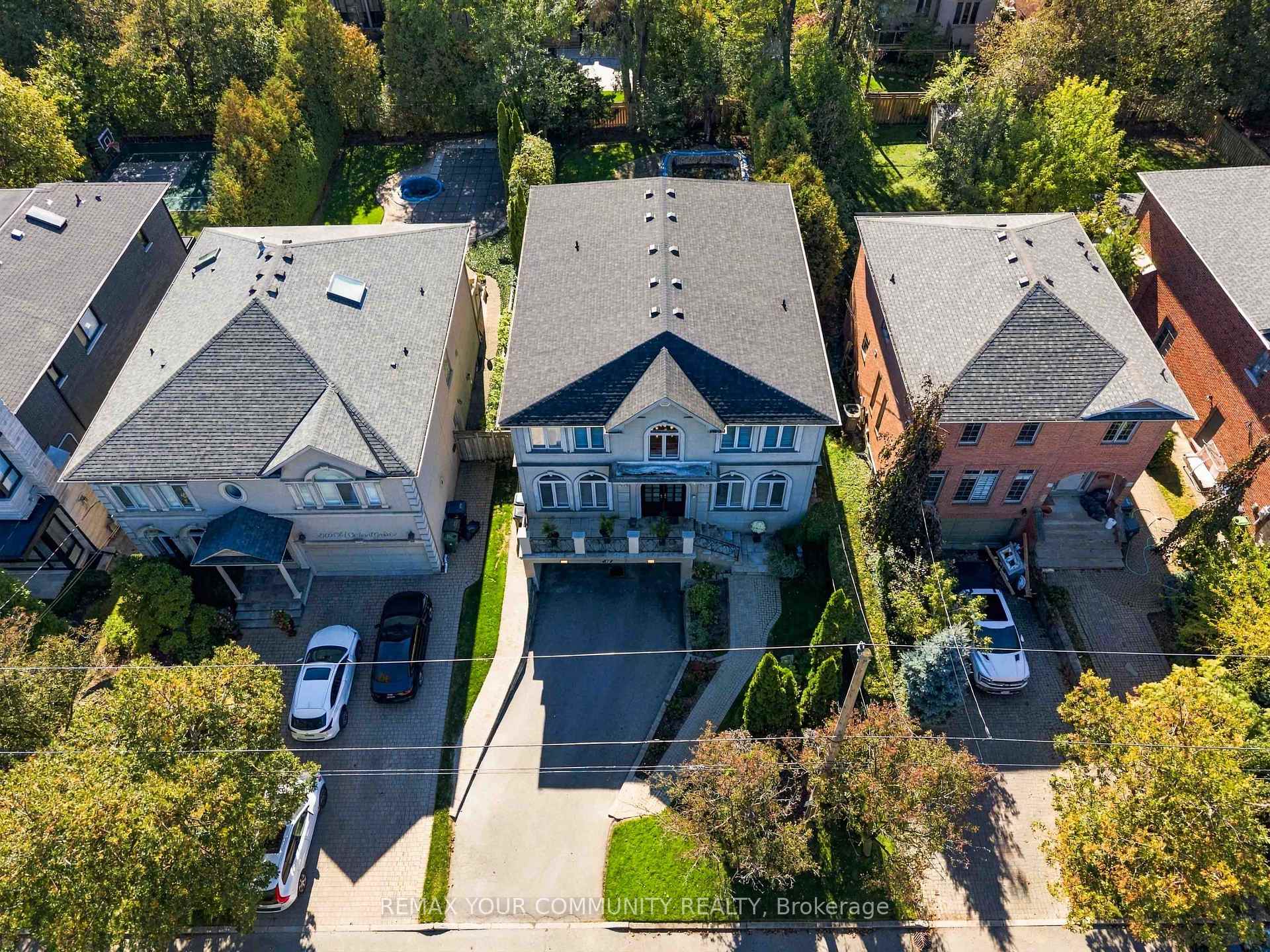 Photo 39 of 571 Old Orchard Grove, Toronto, Bedford Park-Nortown — HOMEH