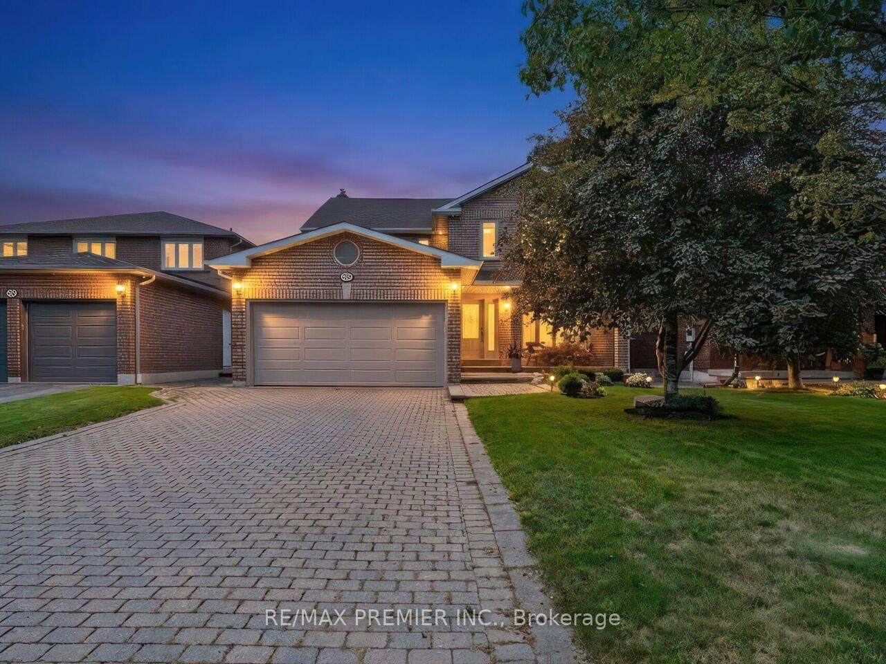 Photo 2 of 38 Spring Town Road, Vaughan, East Woodbridge — HOMEH