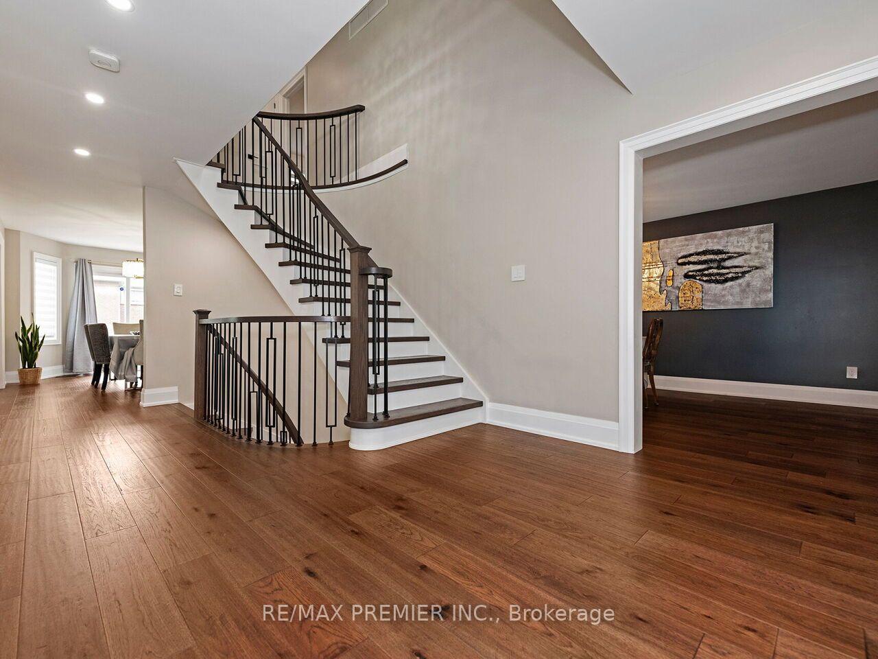 Photo 5 of 38 Spring Town Road, Vaughan, East Woodbridge — HOMEH