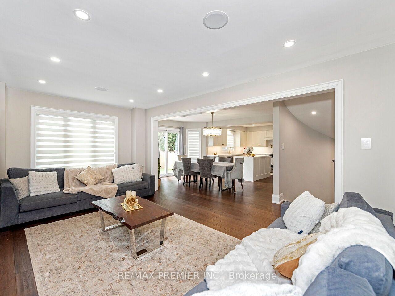 Photo 7 of 38 Spring Town Road, Vaughan, East Woodbridge — HOMEH