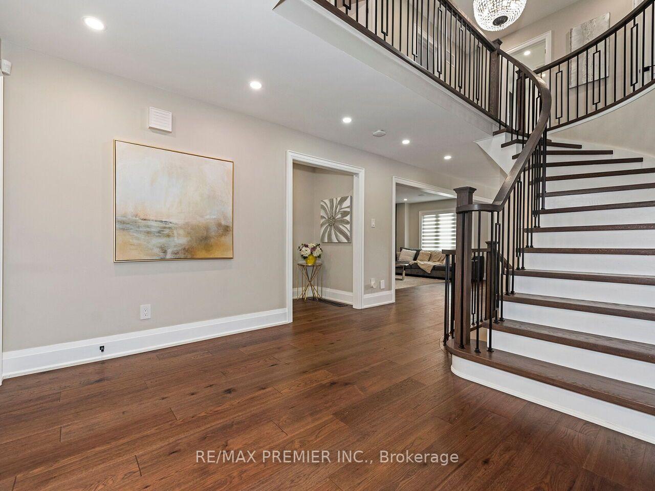 Photo 23 of 38 Spring Town Road, Vaughan, East Woodbridge — HOMEH