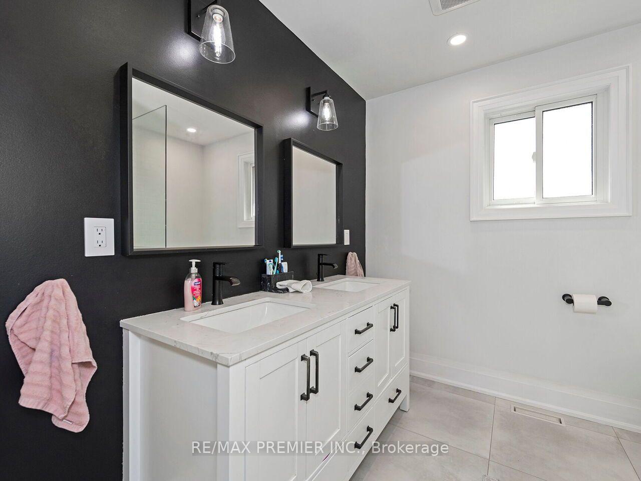 Photo 28 of 38 Spring Town Road, Vaughan, East Woodbridge — HOMEH