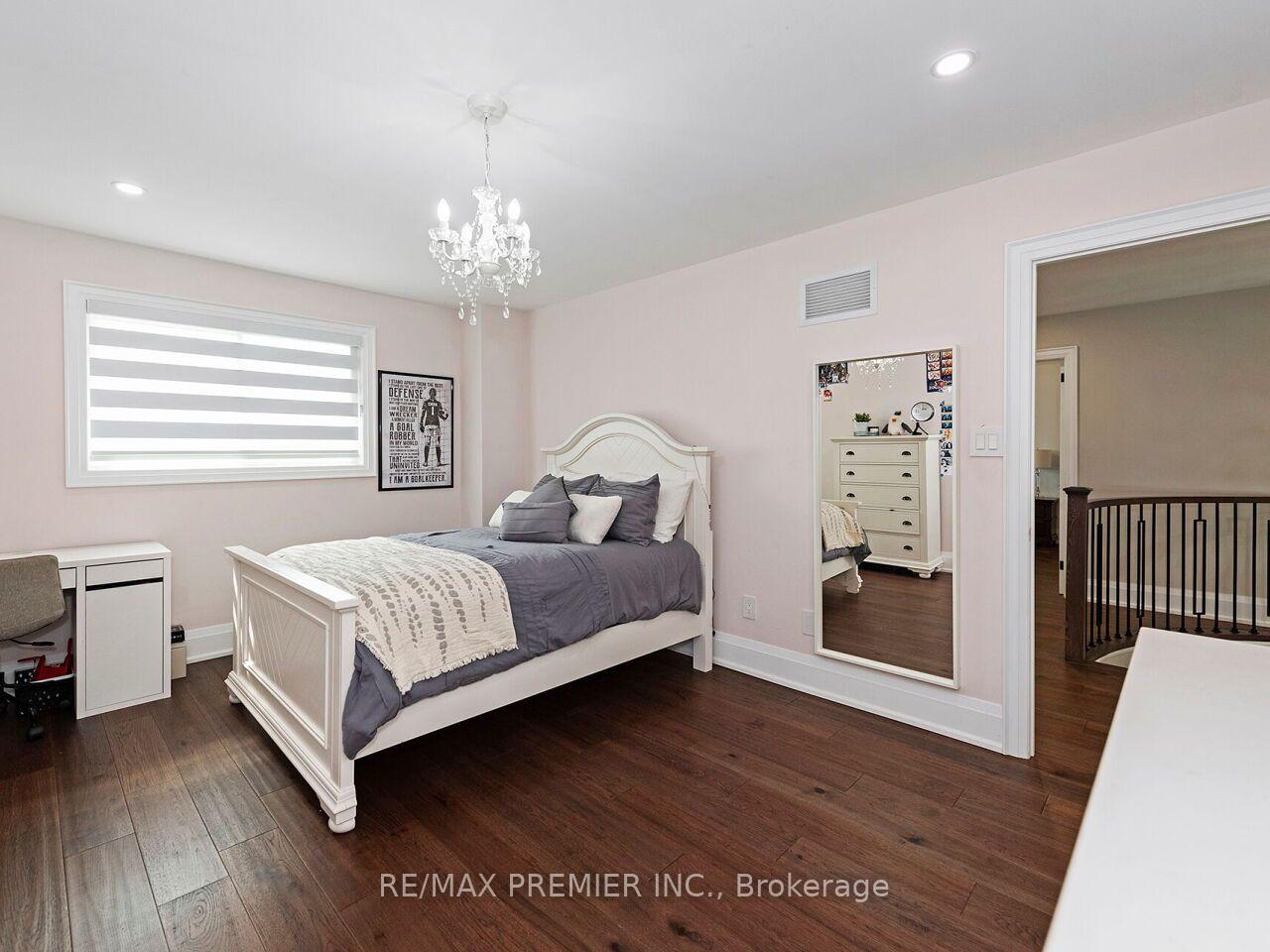 Photo 30 of 38 Spring Town Road, Vaughan, East Woodbridge — HOMEH