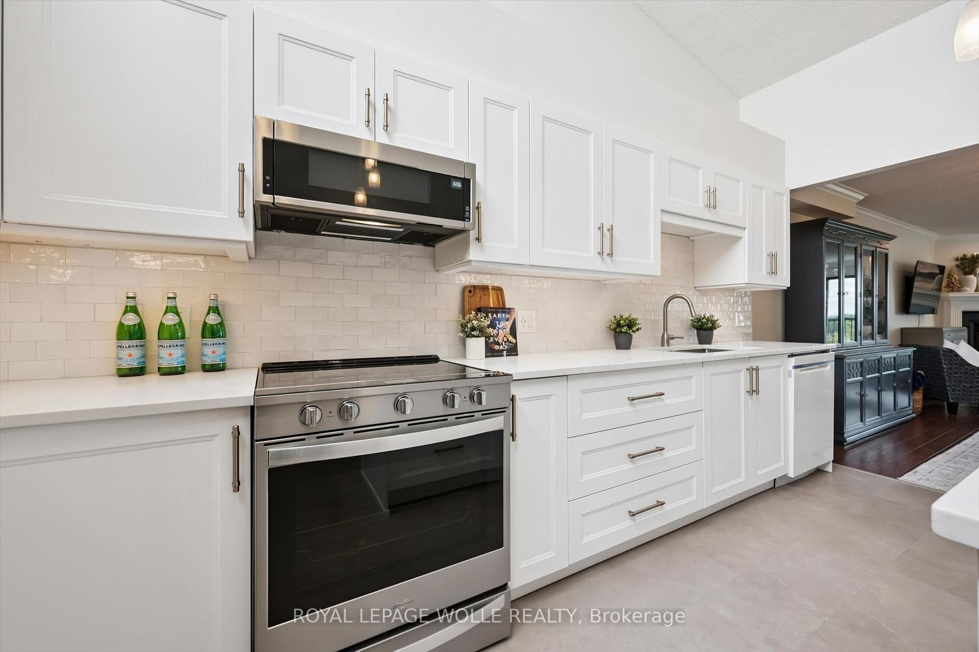 Photo 4 of Unit PH2, 260 Sheldon Avenue N, Kitchener, Eastwood — HOMEH
