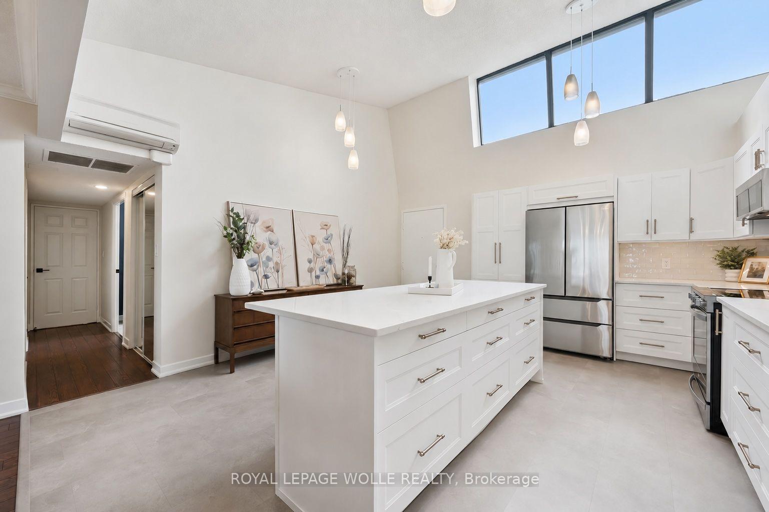 Photo 6 of Unit PH2, 260 Sheldon Avenue N, Kitchener, Eastwood — HOMEH
