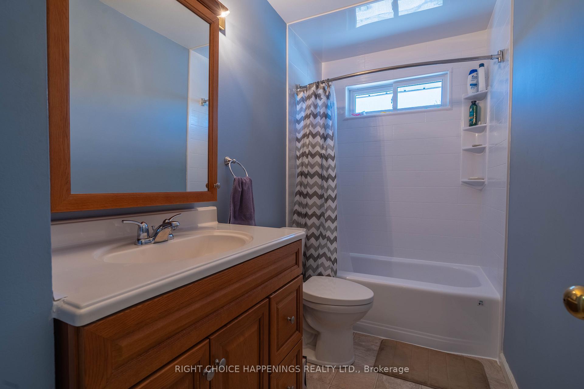 Photo 9 of 10 Newleaf Crescent, Welland, N. Welland — HOMEH