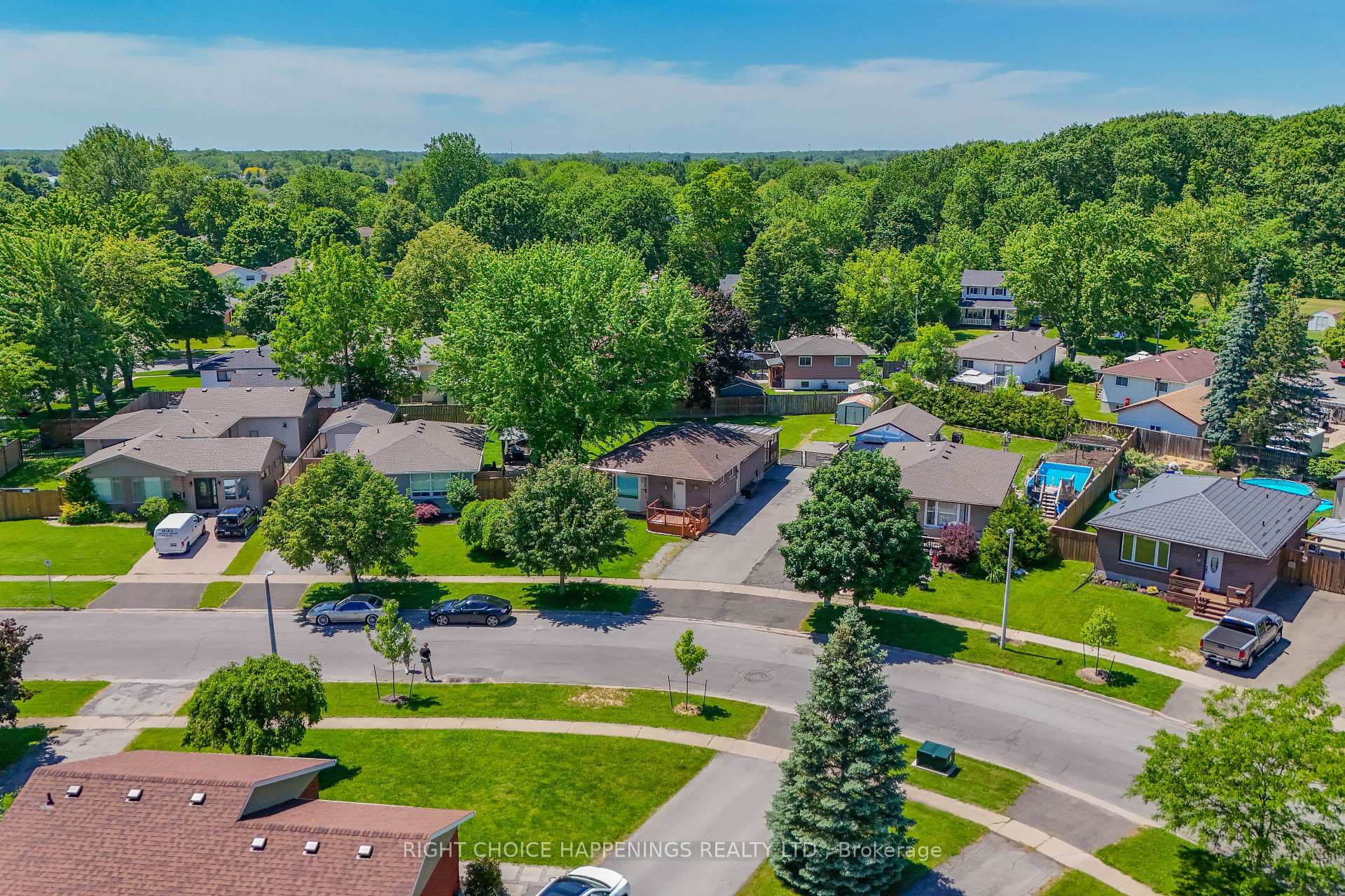 Photo 19 of 10 Newleaf Crescent, Welland, N. Welland — HOMEH