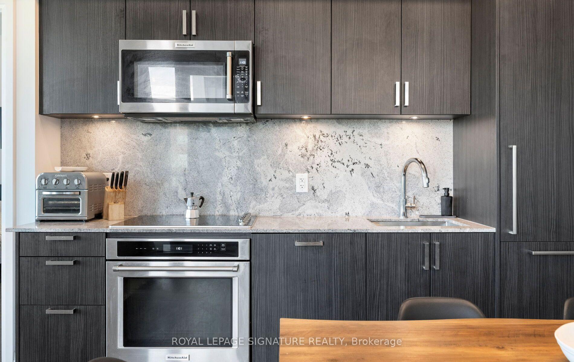 Photo 10 of Unit 526, 280 Howland Avenue, Toronto, The Annex — HOMEH