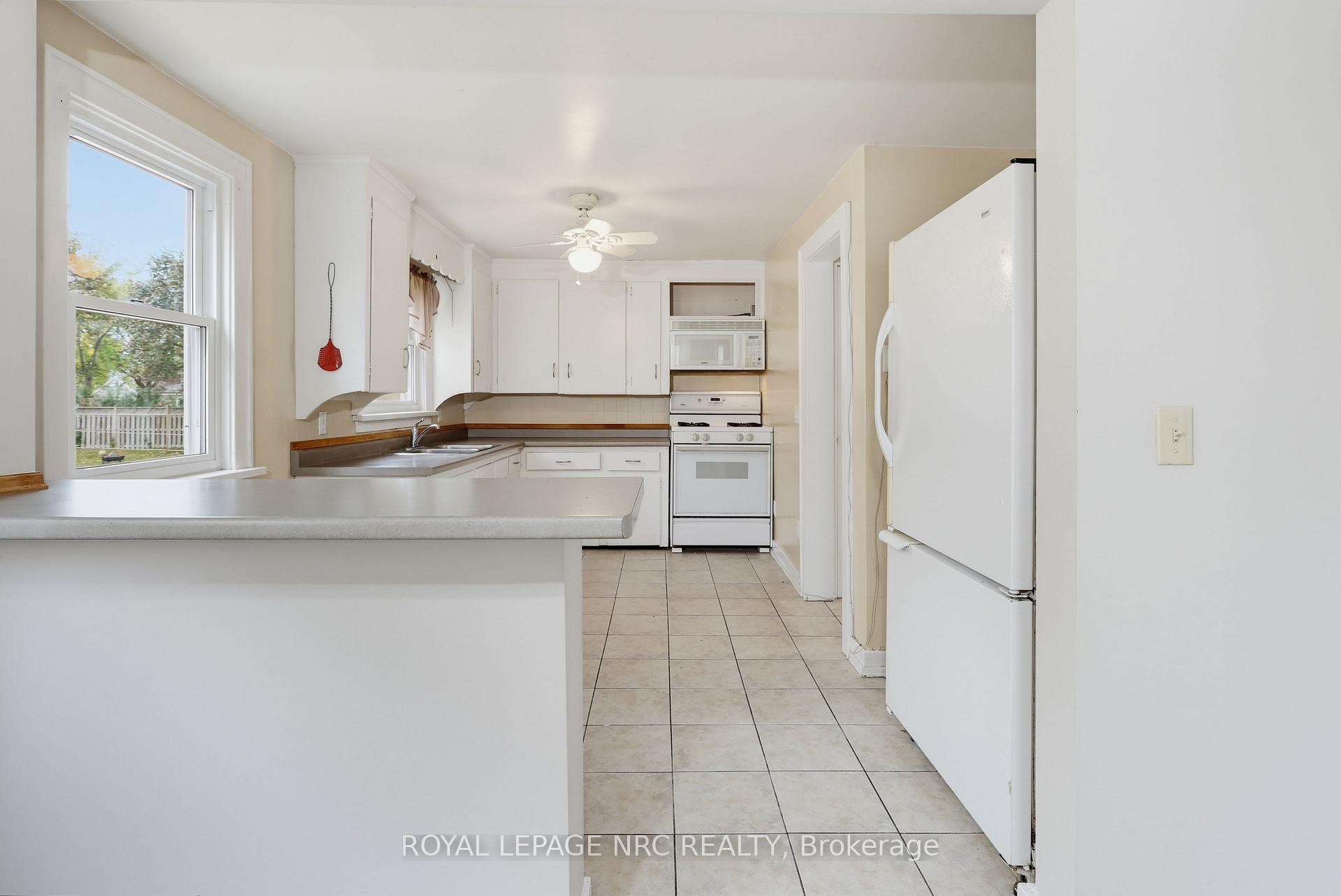 Photo 12 of 536 Fielden Avenue, Port Colborne, Main Street — HOMEH