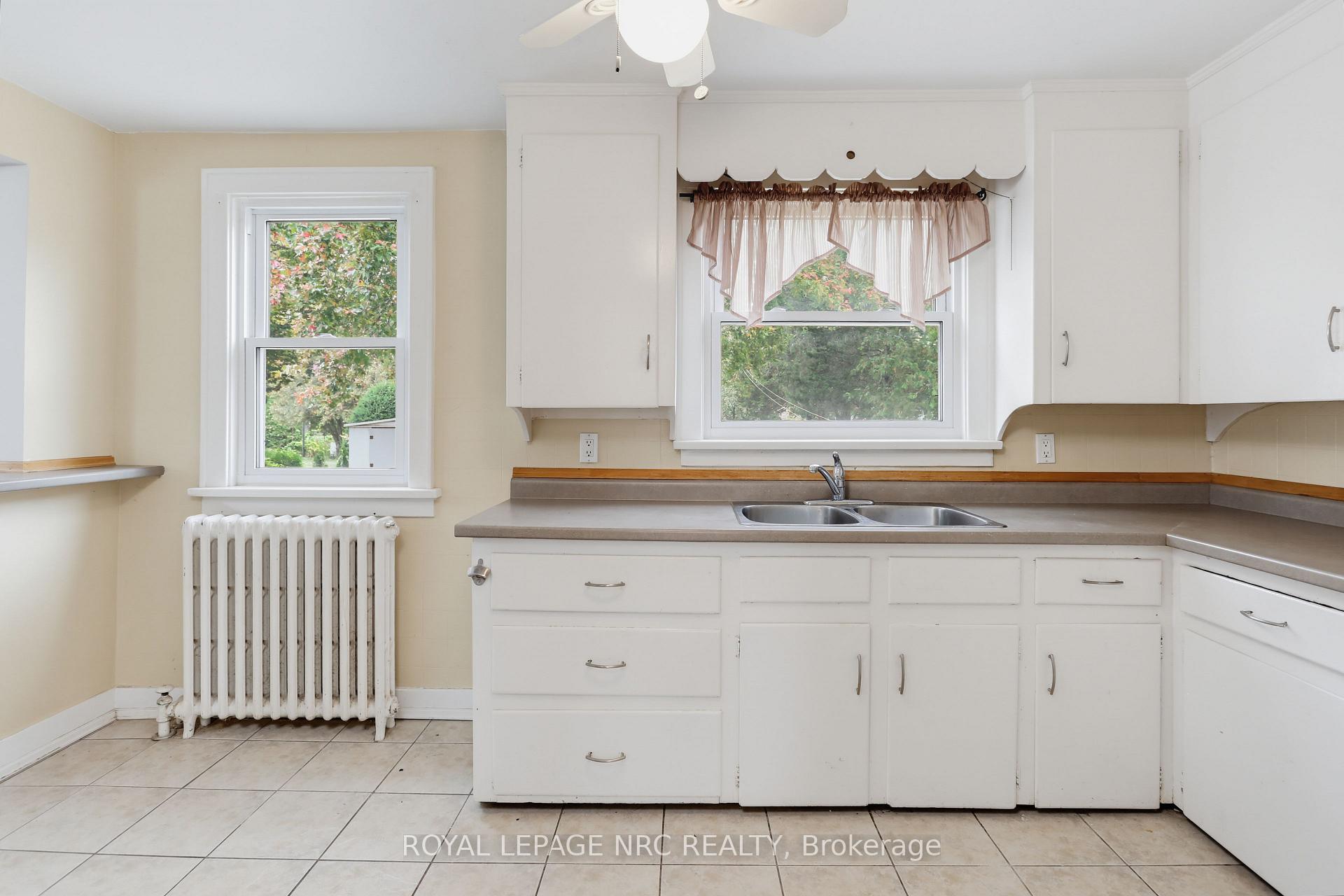 Photo 15 of 536 Fielden Avenue, Port Colborne, Main Street — HOMEH