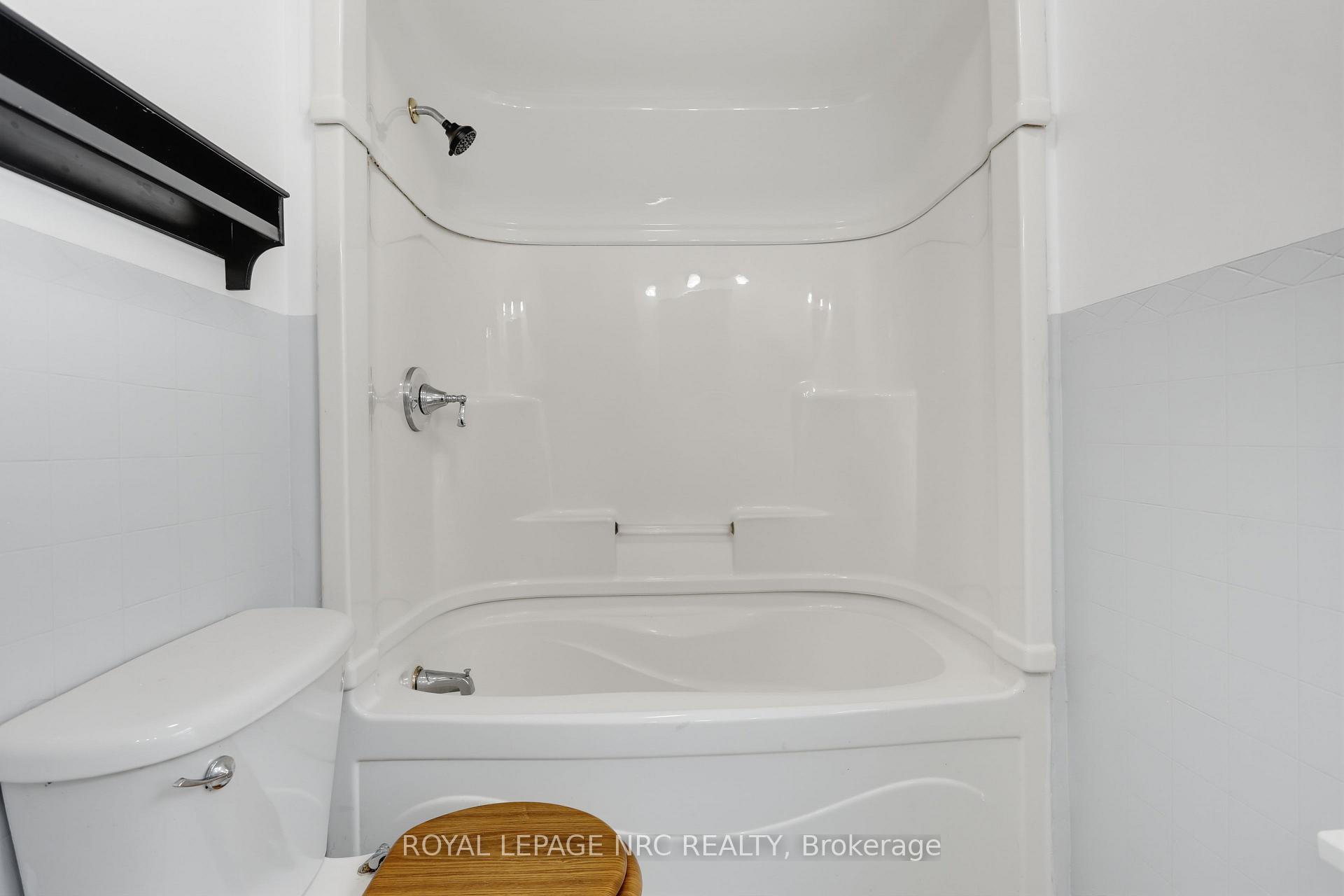 Photo 26 of 536 Fielden Avenue, Port Colborne, Main Street — HOMEH