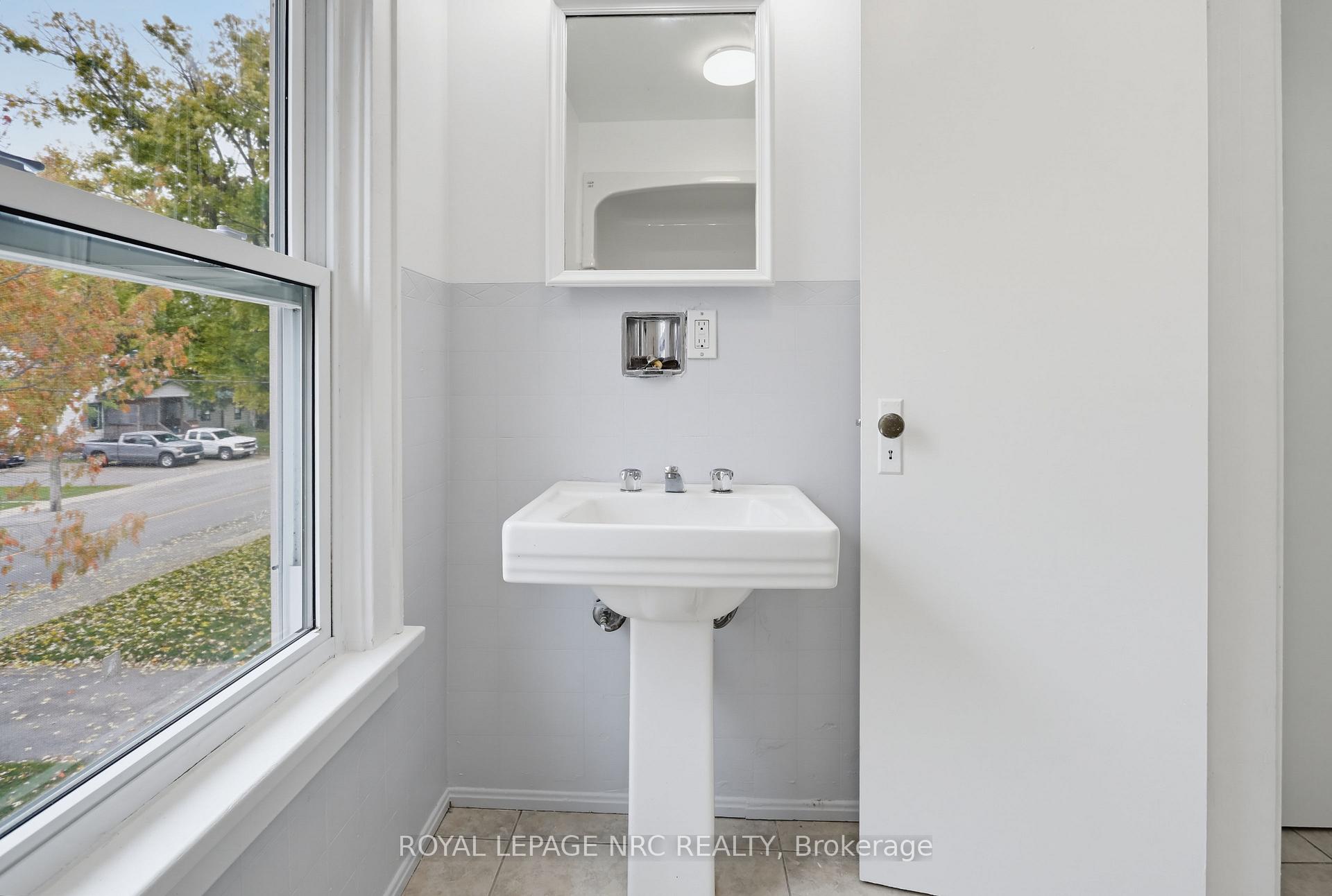 Photo 27 of 536 Fielden Avenue, Port Colborne, Main Street — HOMEH