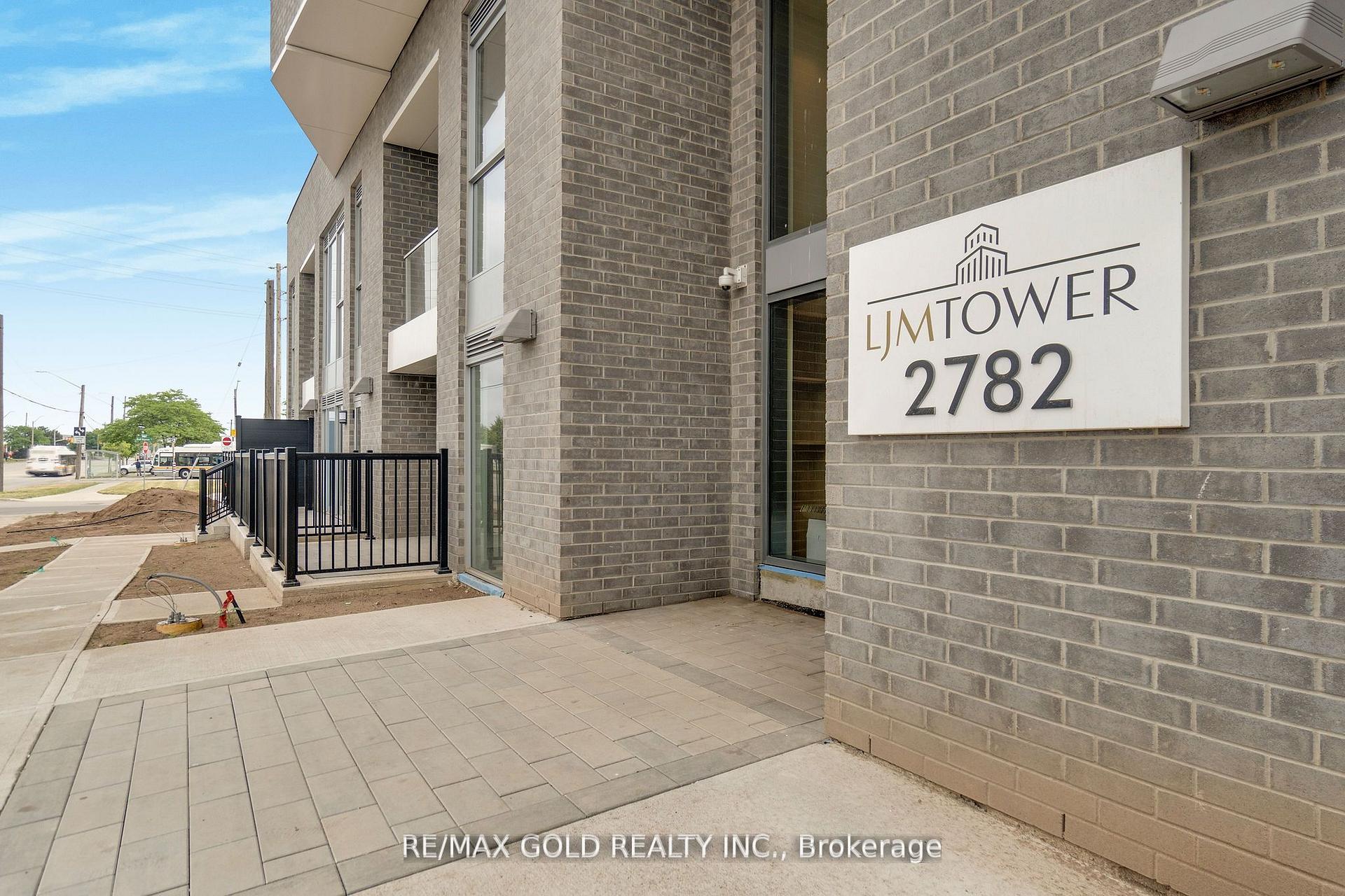 Photo 6 of Unit 803, 2782 Barton Street E, Hamilton, Riverdale — HOMEH