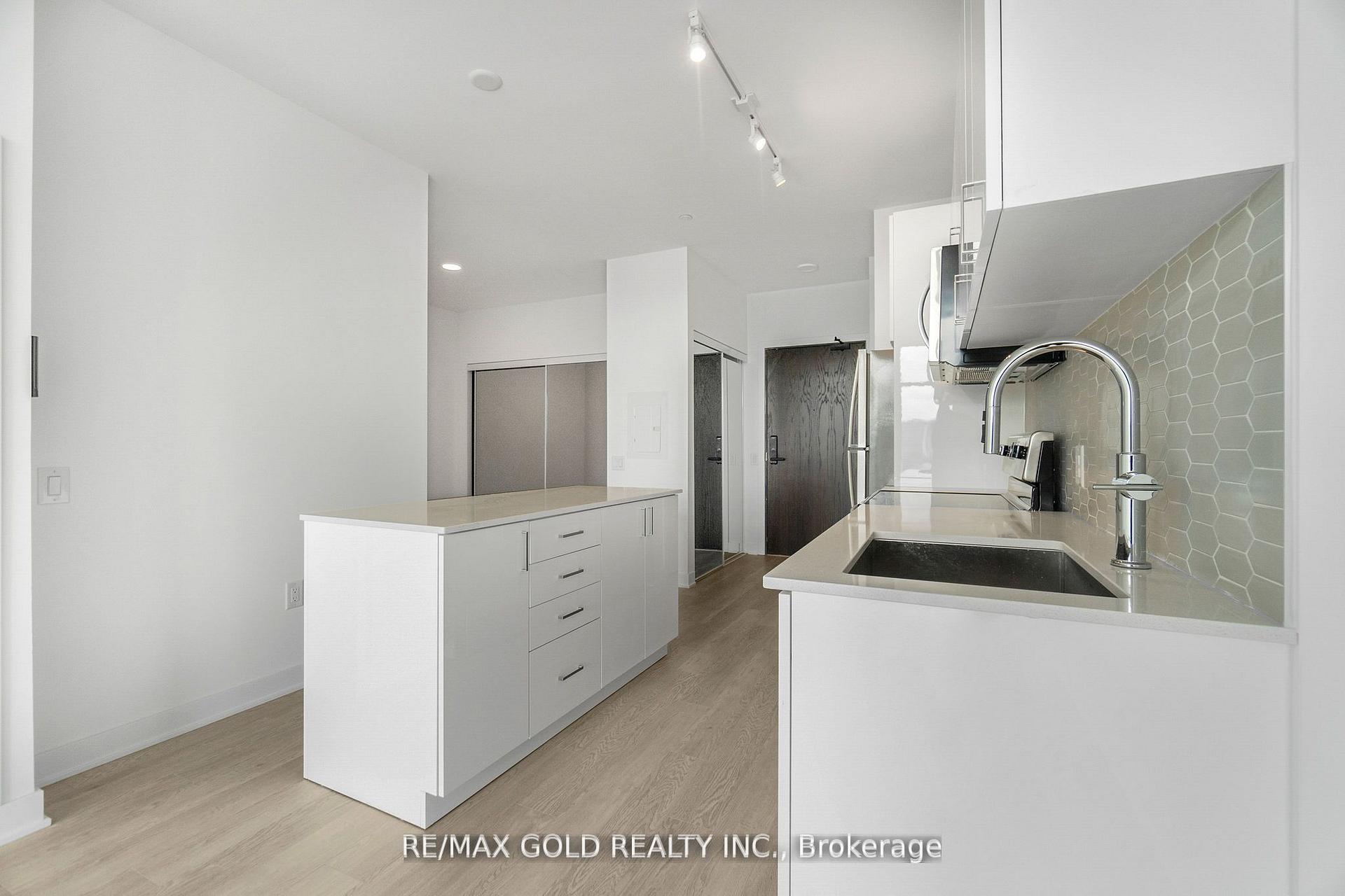 Photo 15 of Unit 803, 2782 Barton Street E, Hamilton, Riverdale — HOMEH