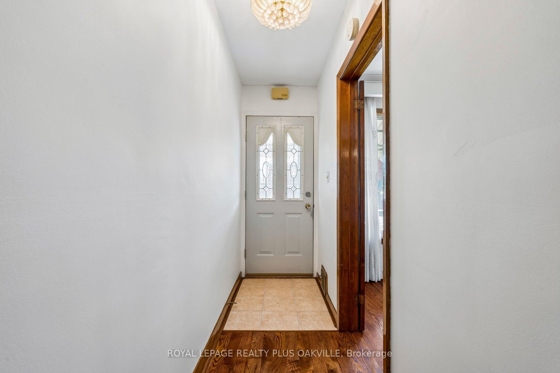 Photo 4 of 72a Lindsey Avenue, Toronto, Dufferin Grove — HOMEH