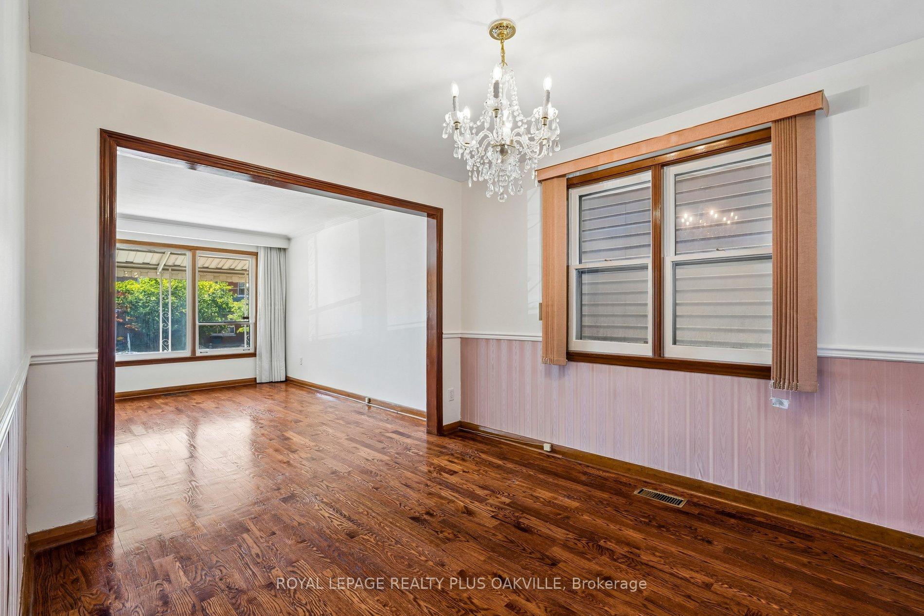 Photo 6 of 72a Lindsey Avenue, Toronto, Dufferin Grove — HOMEH