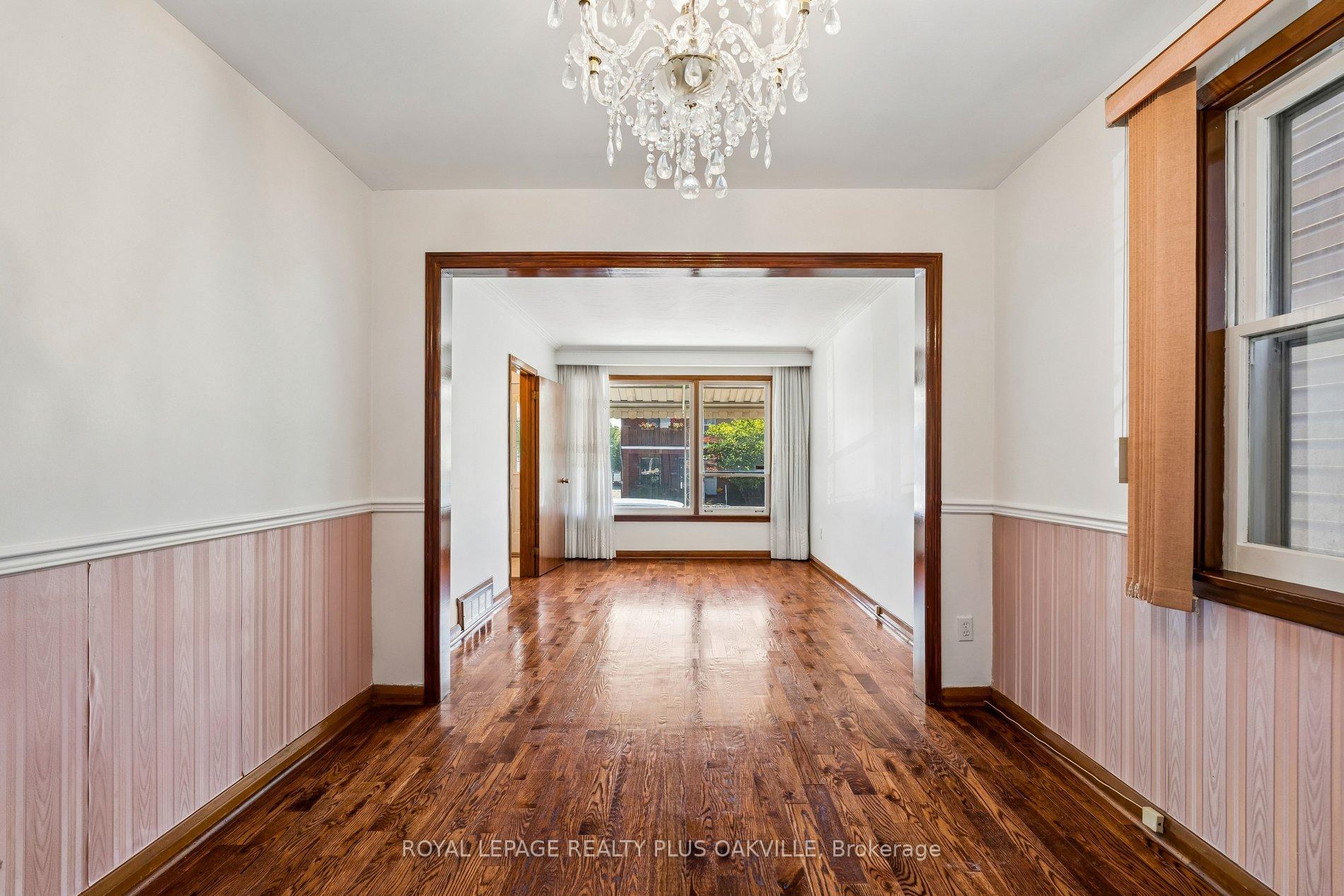 Photo 11 of 72a Lindsey Avenue, Toronto, Dufferin Grove — HOMEH