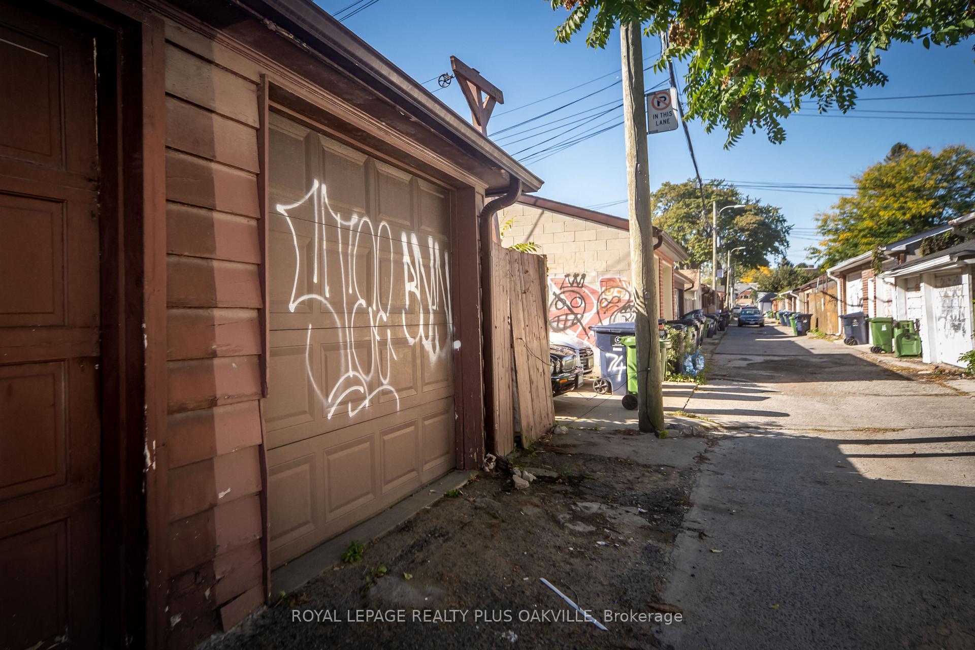 Photo 45 of 72a Lindsey Avenue, Toronto, Dufferin Grove — HOMEH