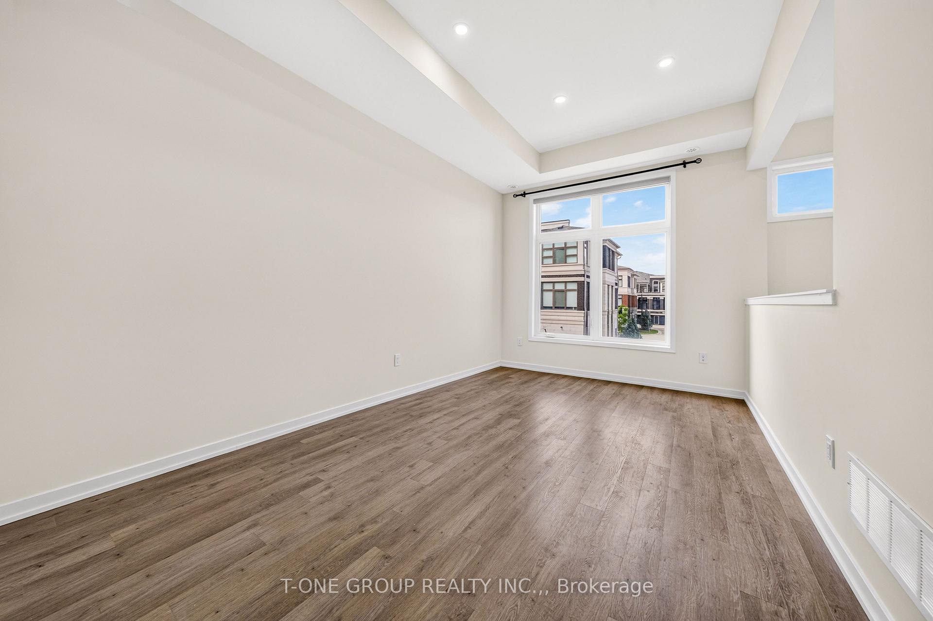 Photo 4 of 54 Pantheon Lane, Markham, Wismer — HOMEH