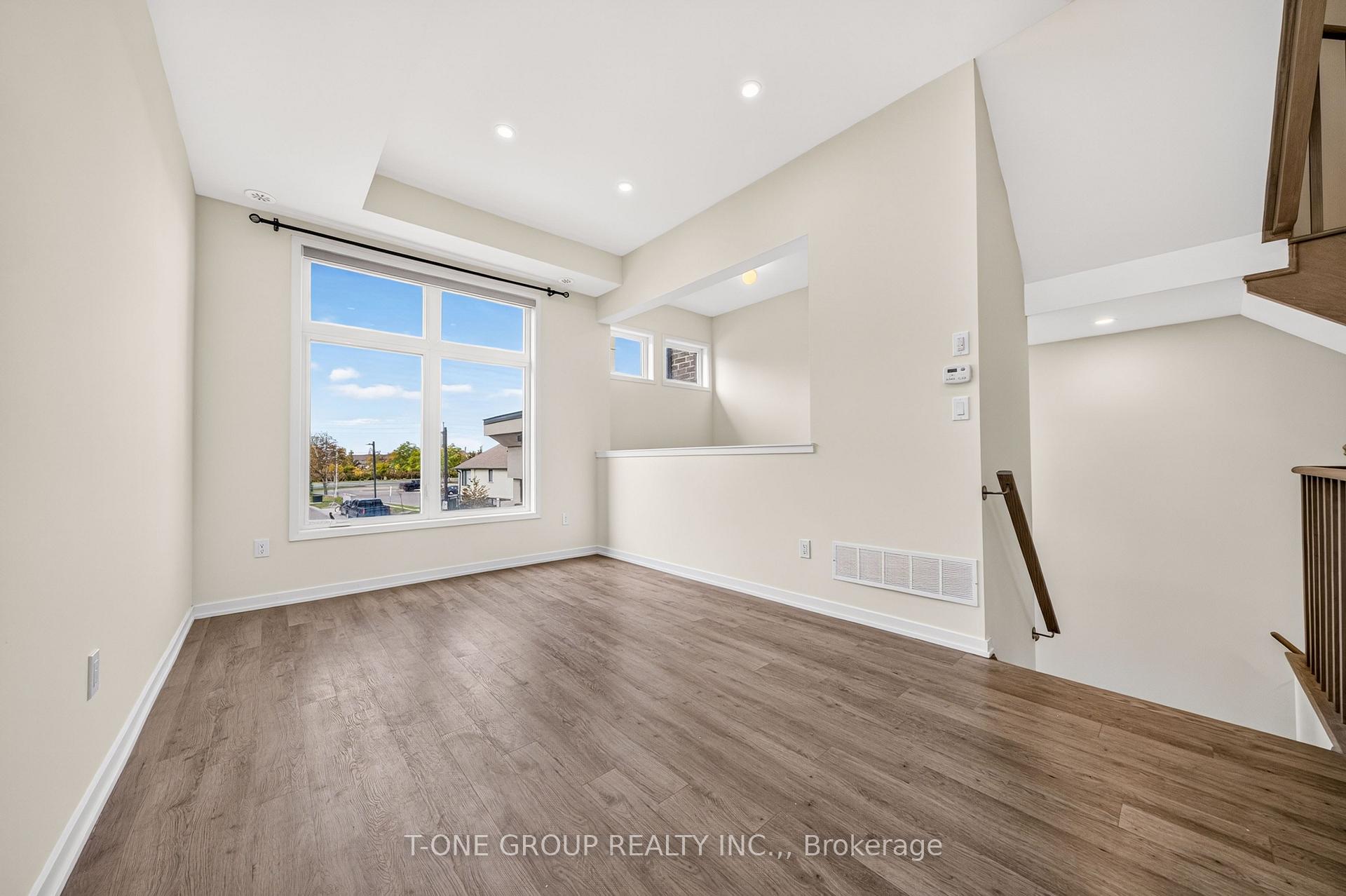 Photo 5 of 54 Pantheon Lane, Markham, Wismer — HOMEH