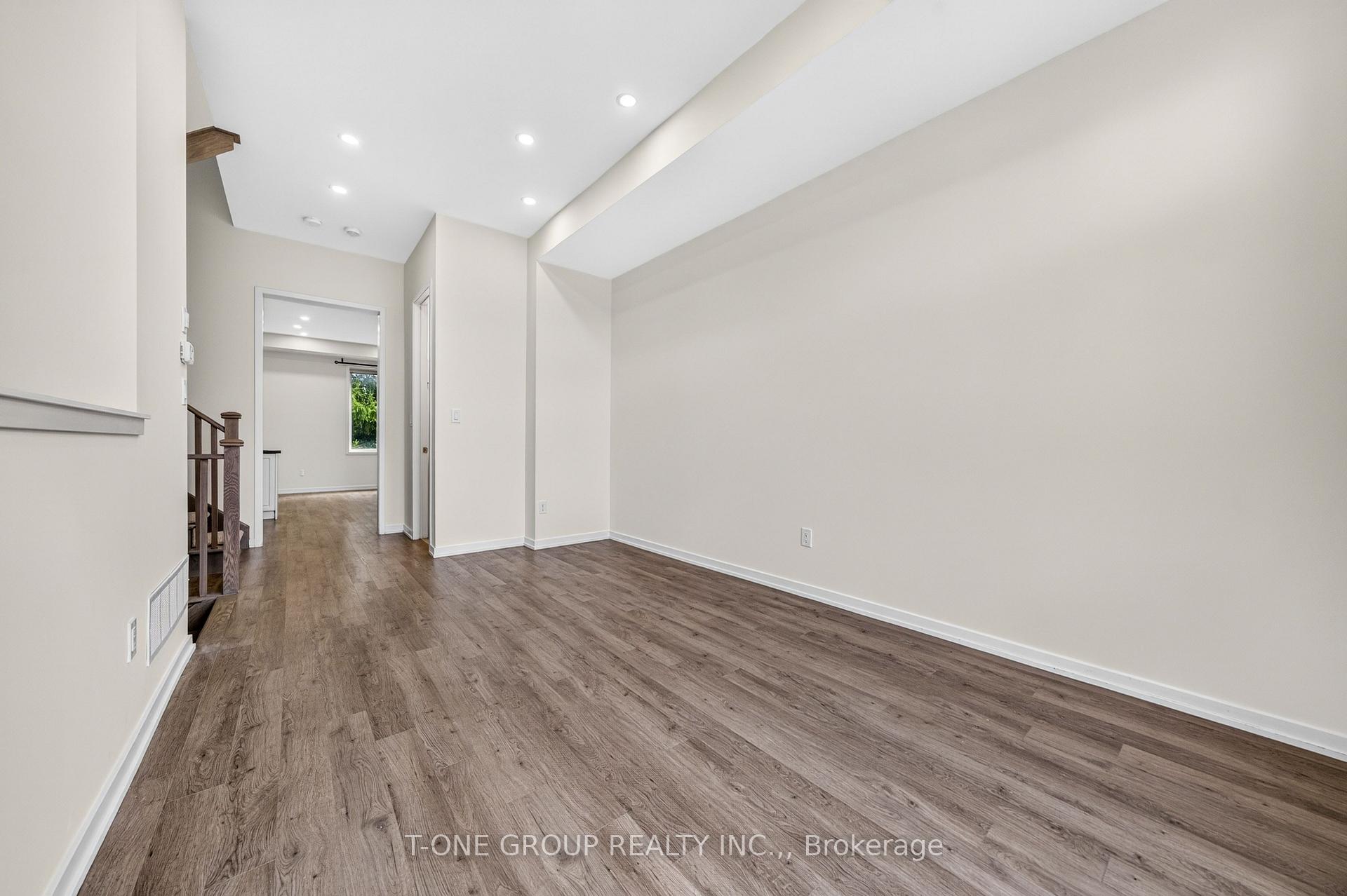 Photo 7 of 54 Pantheon Lane, Markham, Wismer — HOMEH