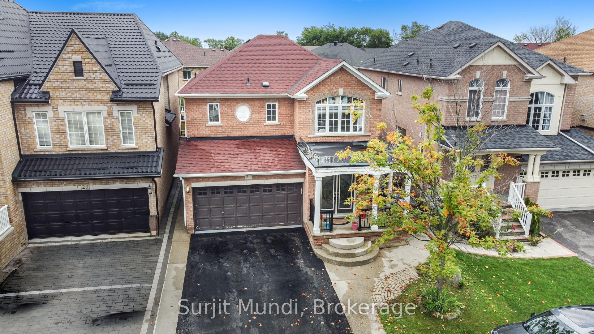 Photo 2 of 21 Amboise Crescent, Brampton, Fletcher's Meadow — HOMEH