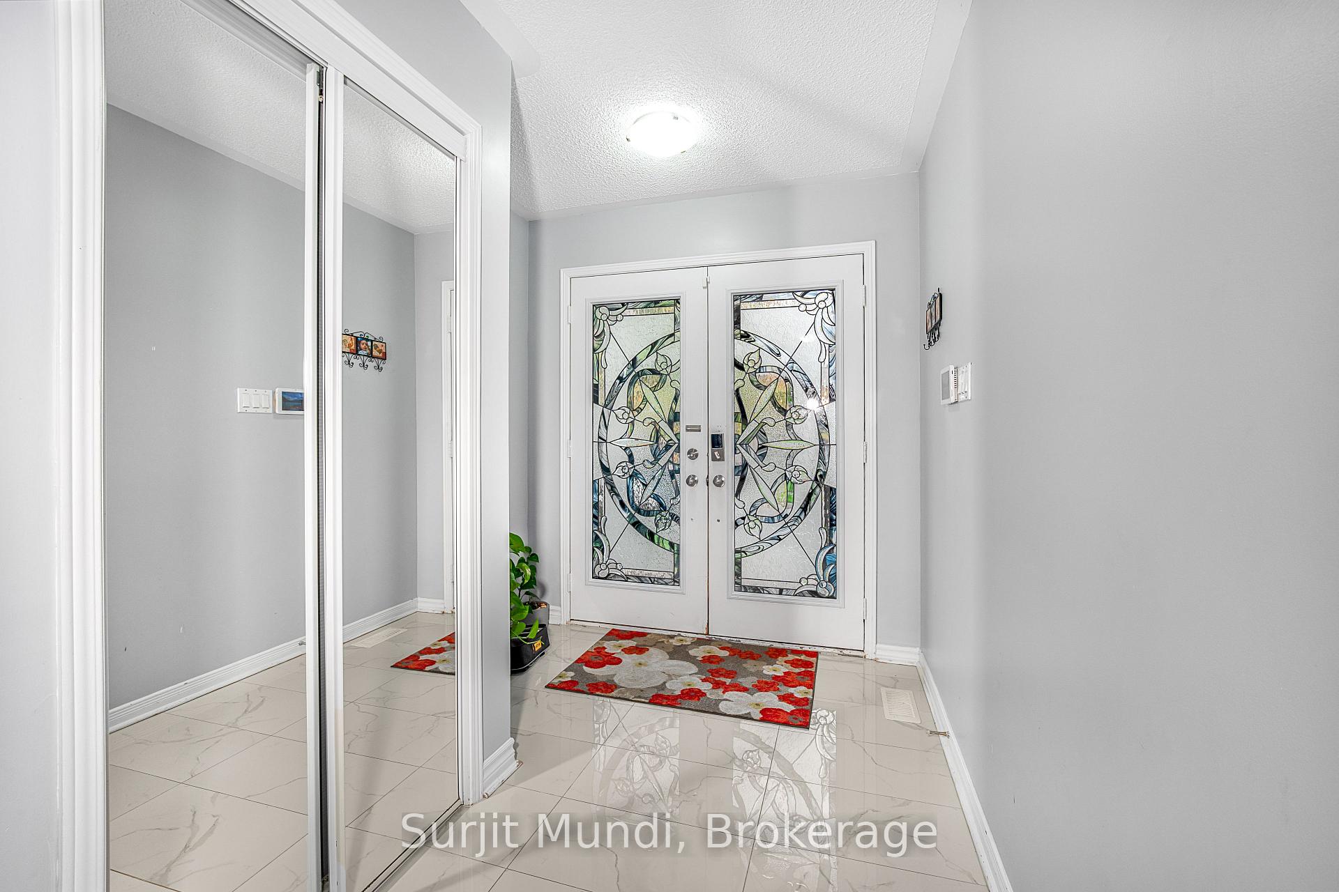 Photo 9 of 21 Amboise Crescent, Brampton, Fletcher's Meadow — HOMEH
