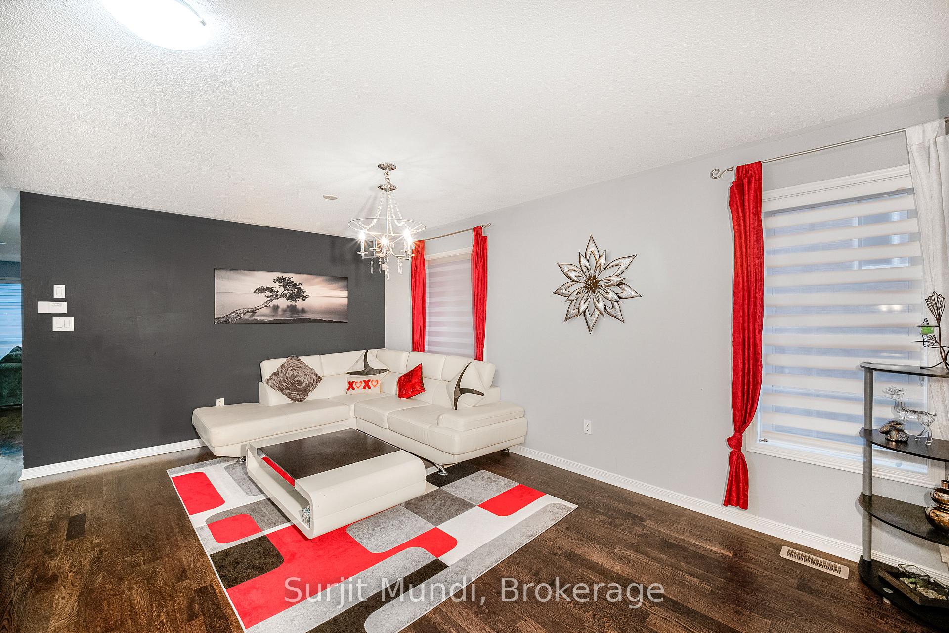 Photo 12 of 21 Amboise Crescent, Brampton, Fletcher's Meadow — HOMEH