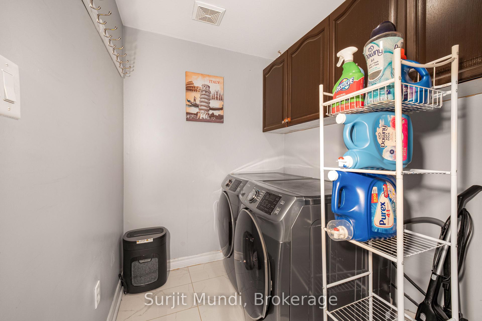 Photo 16 of 21 Amboise Crescent, Brampton, Fletcher's Meadow — HOMEH