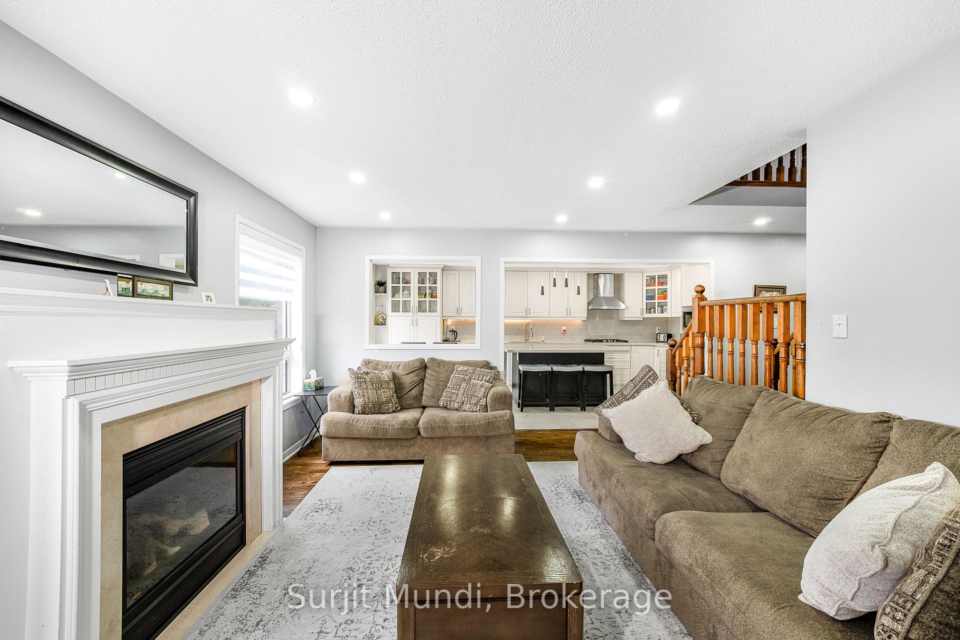 Photo 20 of 21 Amboise Crescent, Brampton, Fletcher's Meadow — HOMEH