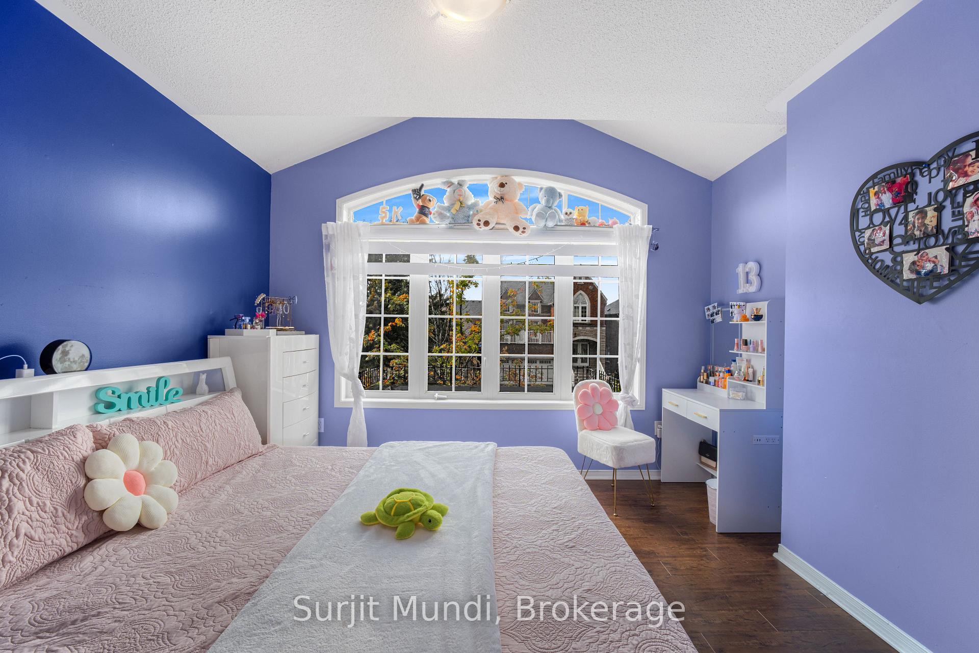 Photo 28 of 21 Amboise Crescent, Brampton, Fletcher's Meadow — HOMEH