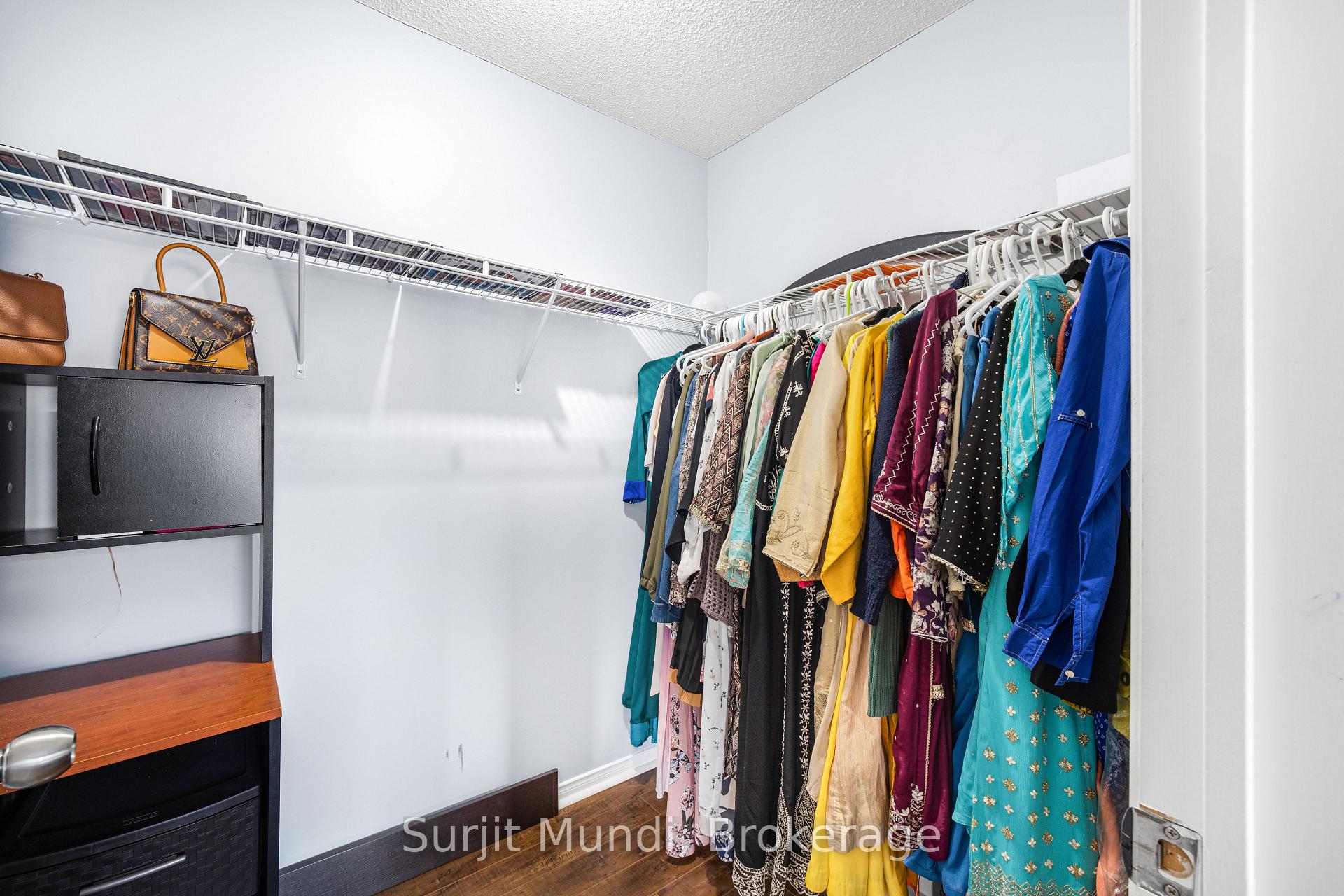 Photo 31 of 21 Amboise Crescent, Brampton, Fletcher's Meadow — HOMEH