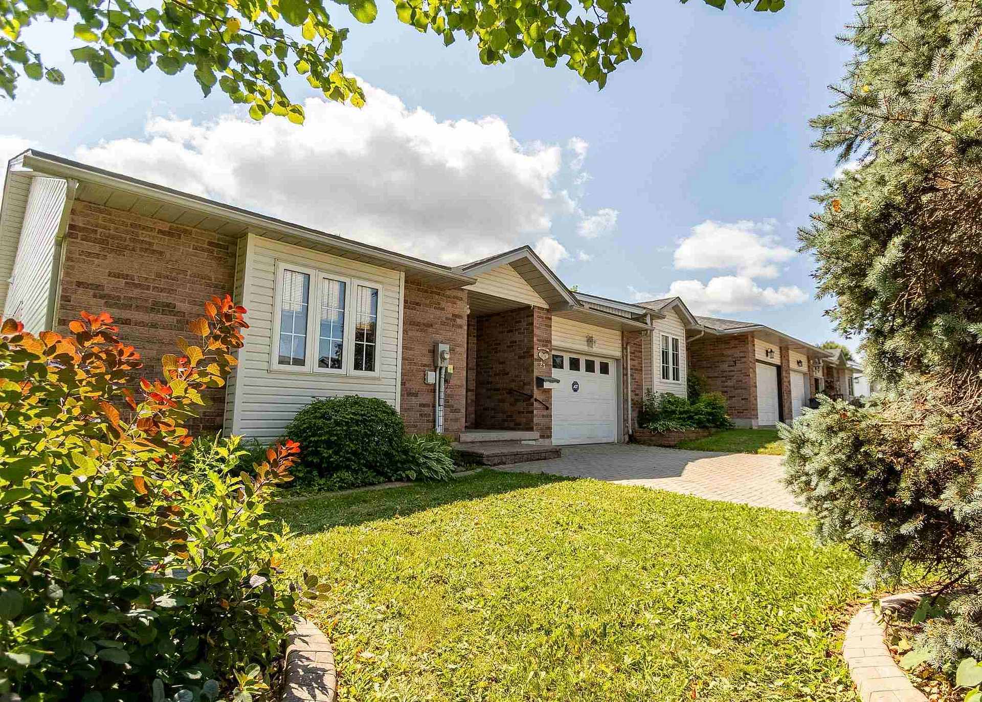 Photo of 27 Village Court