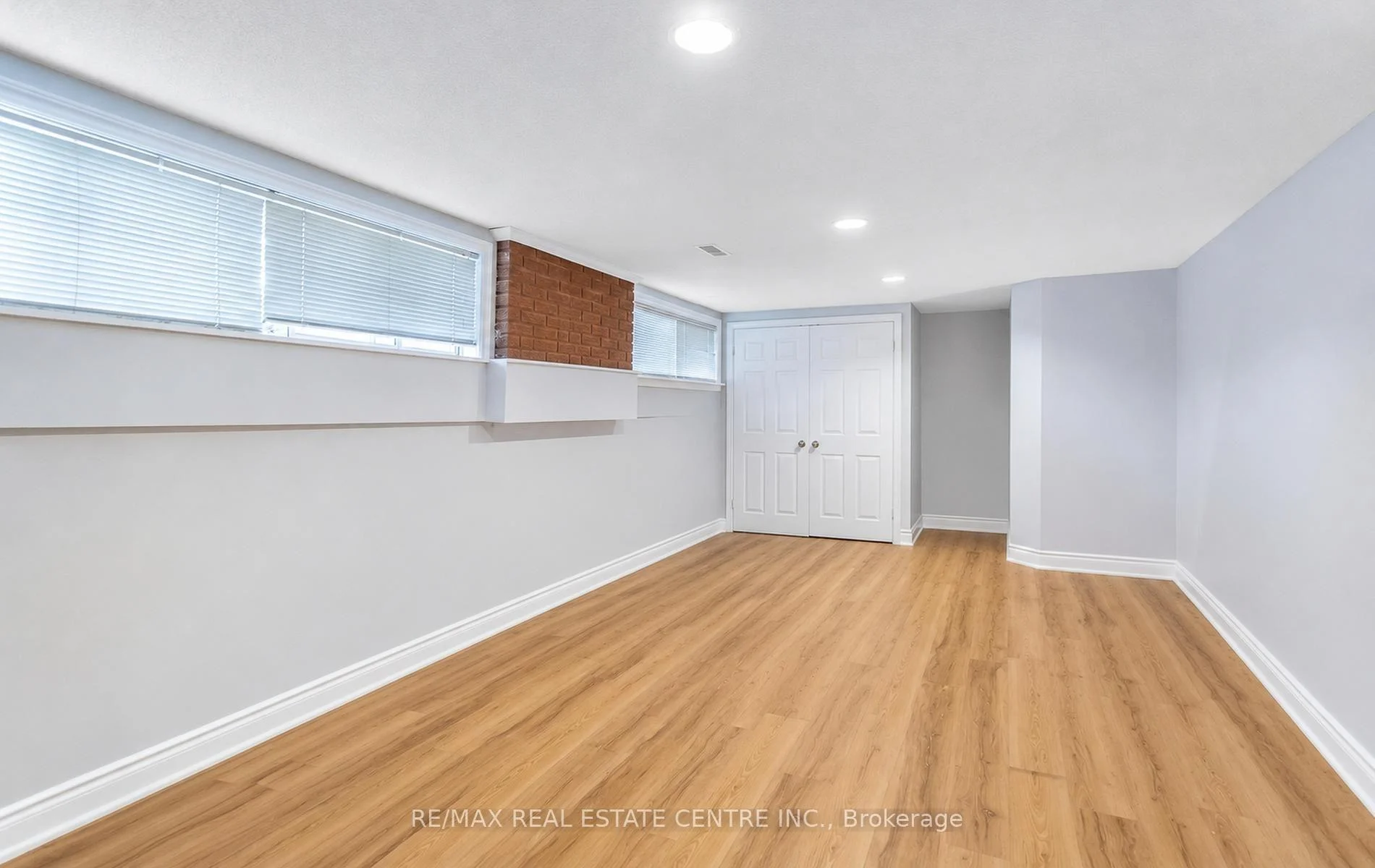 Photo 22 of 302 Southview Road, Oakville, West — HOMEH