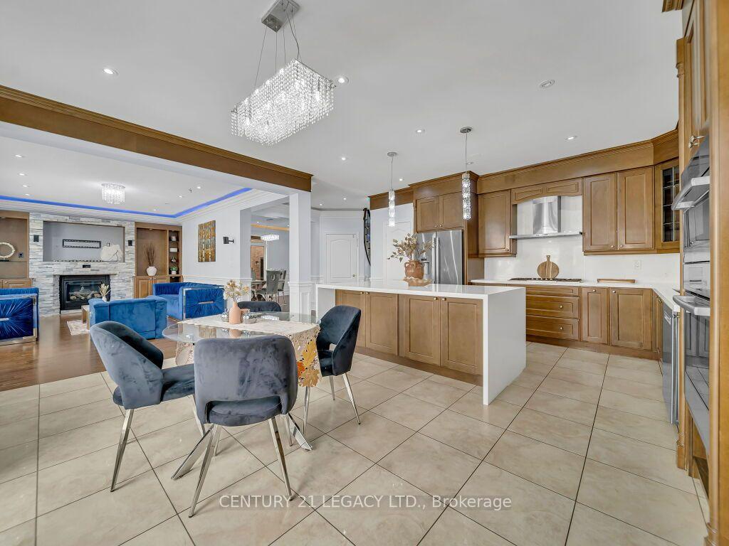 Photo 12 of 20 Wardsville Drive W, Brampton, Bram West — HOMEH
