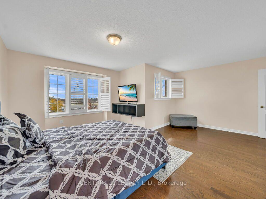 Photo 19 of 20 Wardsville Drive W, Brampton, Bram West — HOMEH