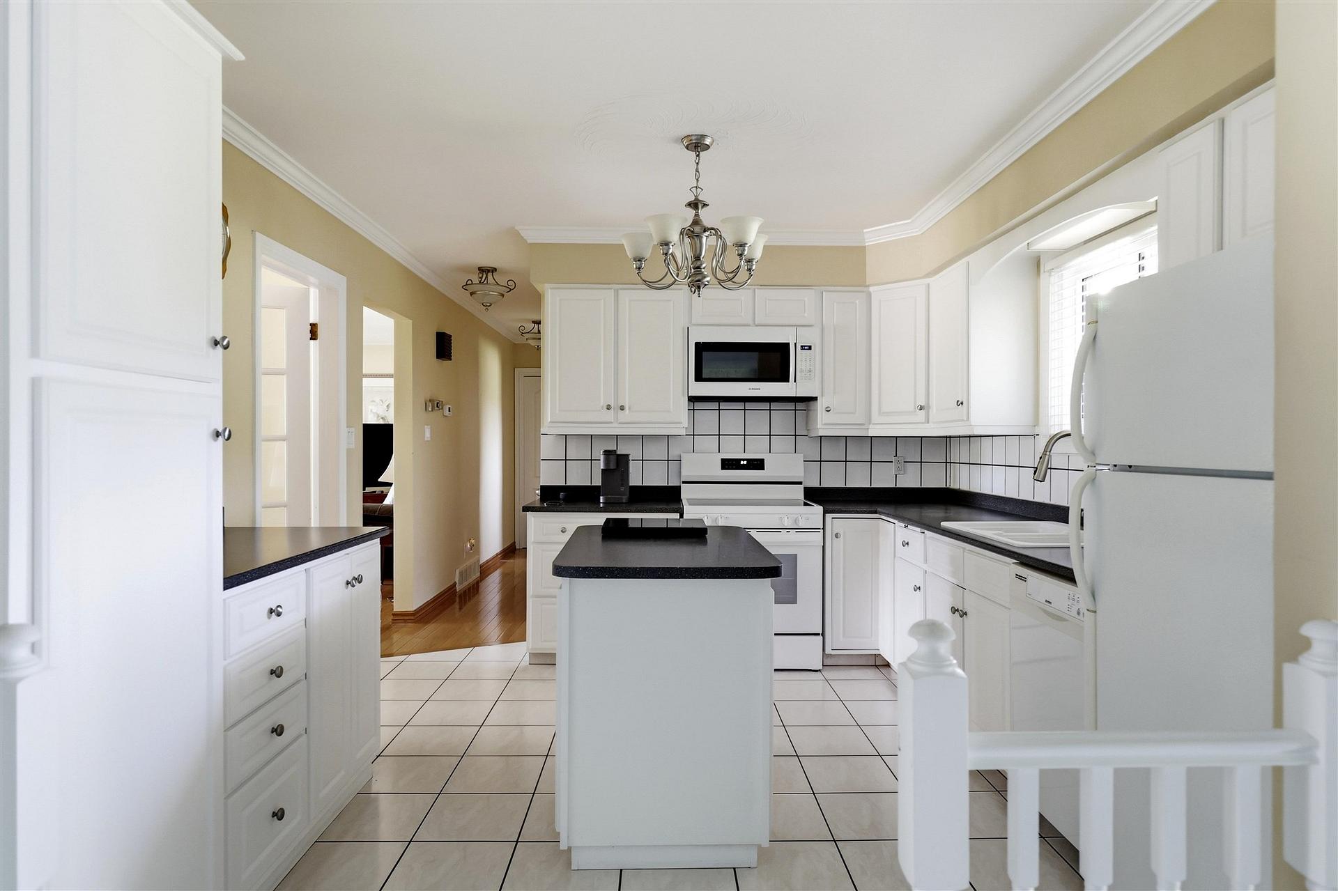 Photo 9 of 382 Nixon Road, Sault Ste Marie, Ward 5 — HOMEH