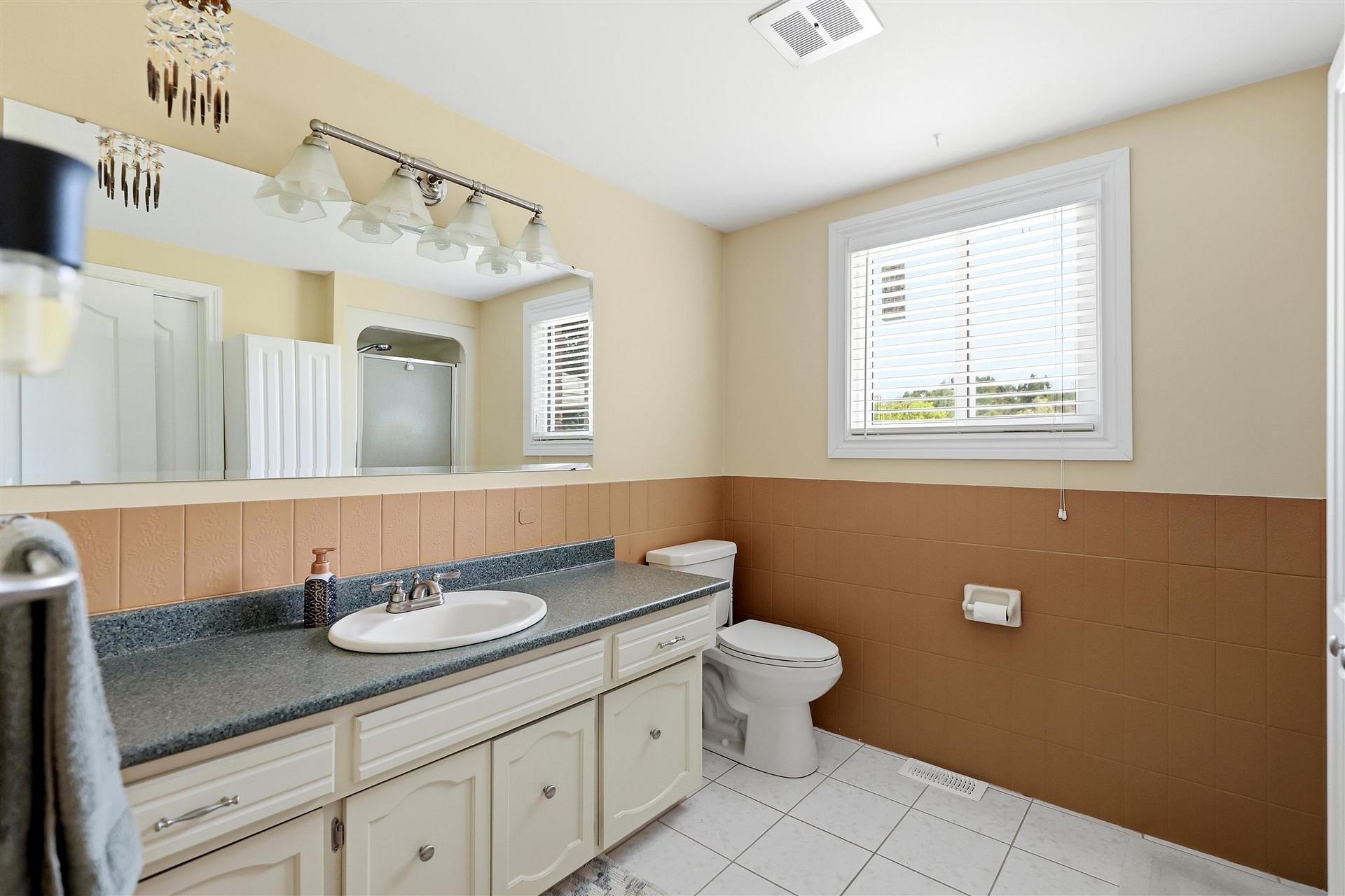 Photo 20 of 382 Nixon Road, Sault Ste Marie, Ward 5 — HOMEH