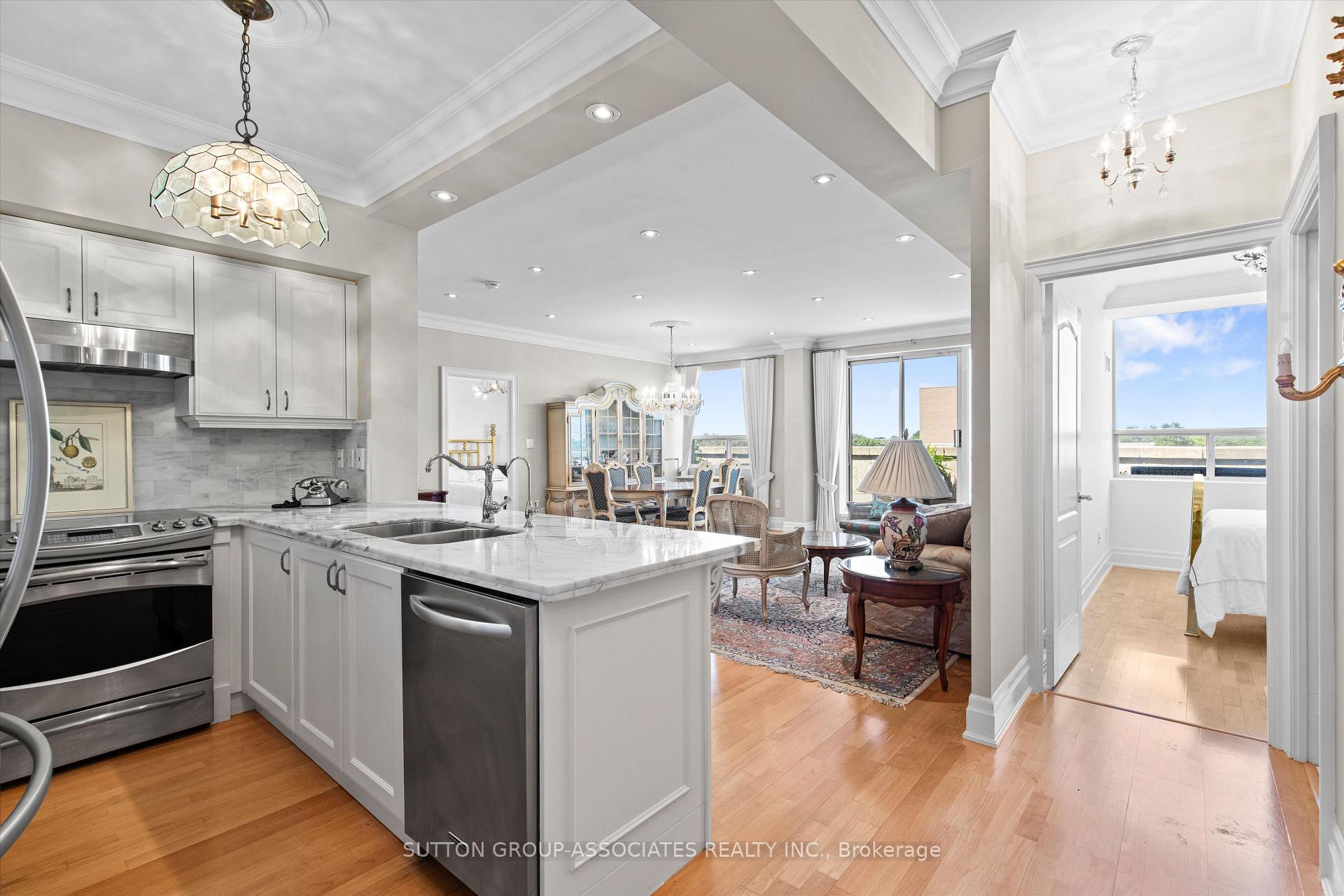 Photo 4 of Unit PH6, 18 Wanless Avenue, Toronto, Lawrence Park North — HOMEH