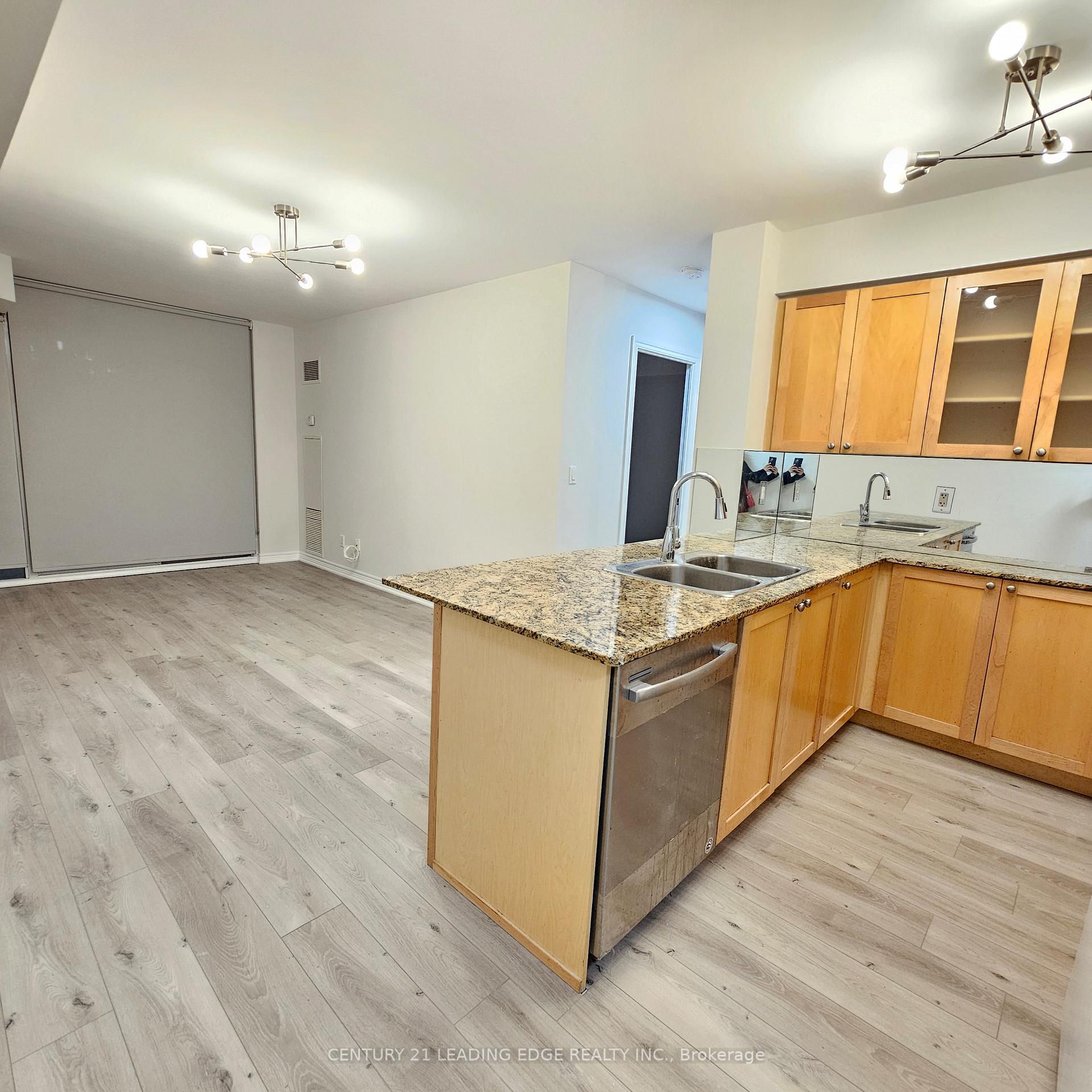 Photo 5 of Unit 714, 761 Bay Street, Toronto, Bay Street Corridor — HOMEH
