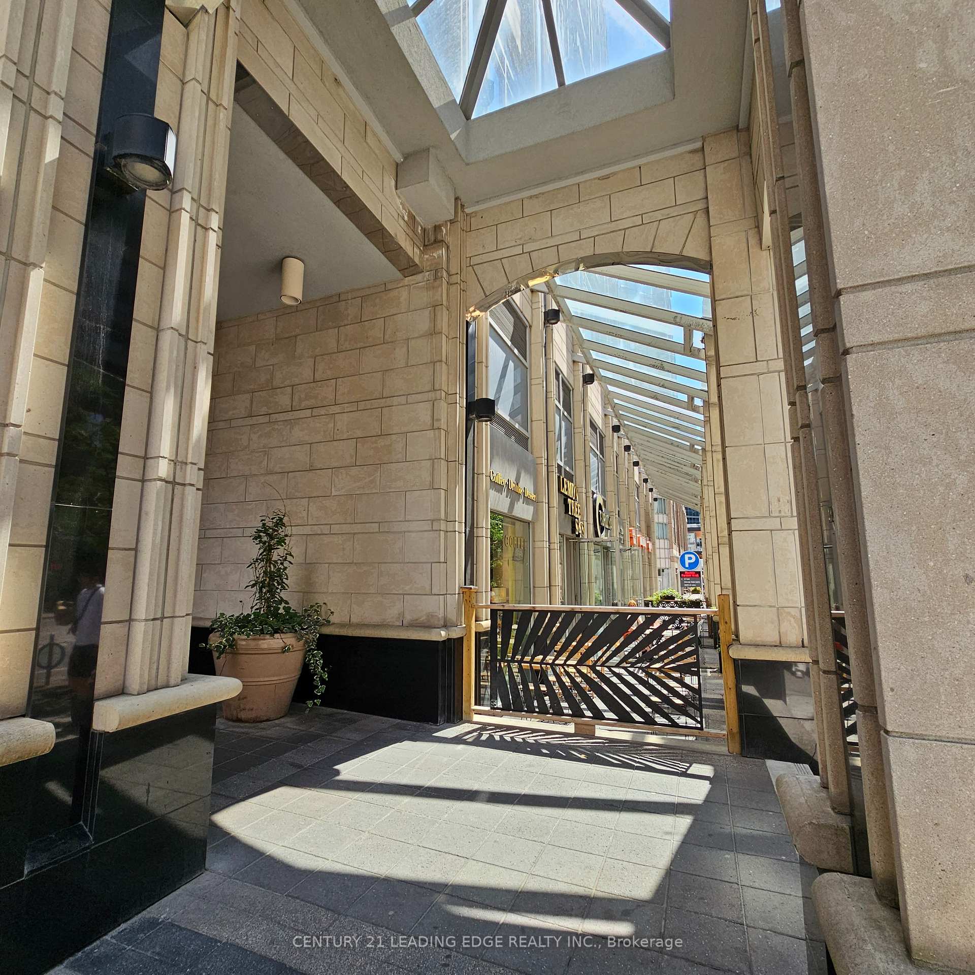 Photo 34 of Unit 714, 761 Bay Street, Toronto, Bay Street Corridor — HOMEH