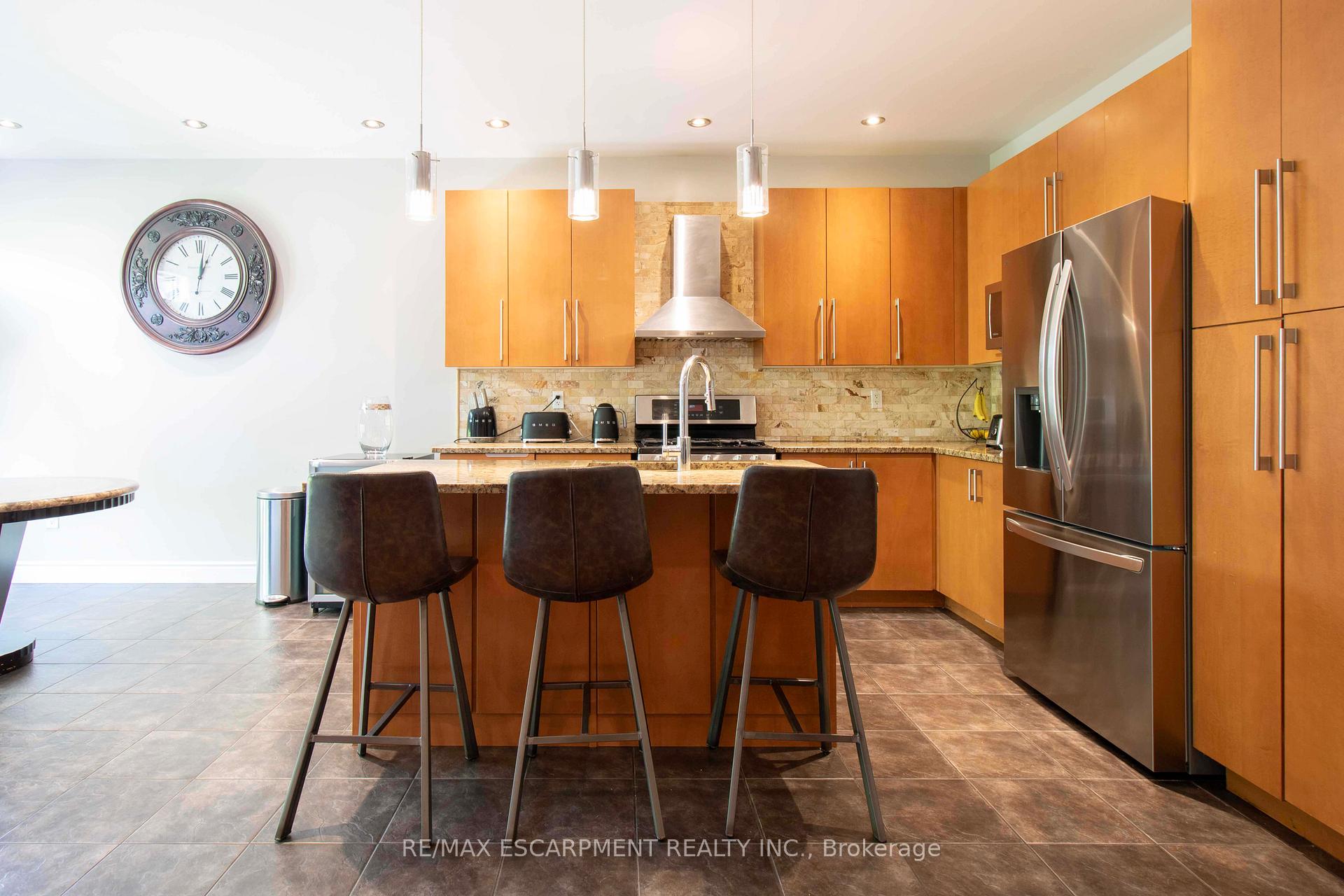 Photo 11 of 4644 Ethel Road, Burlington, Alton — HOMEH