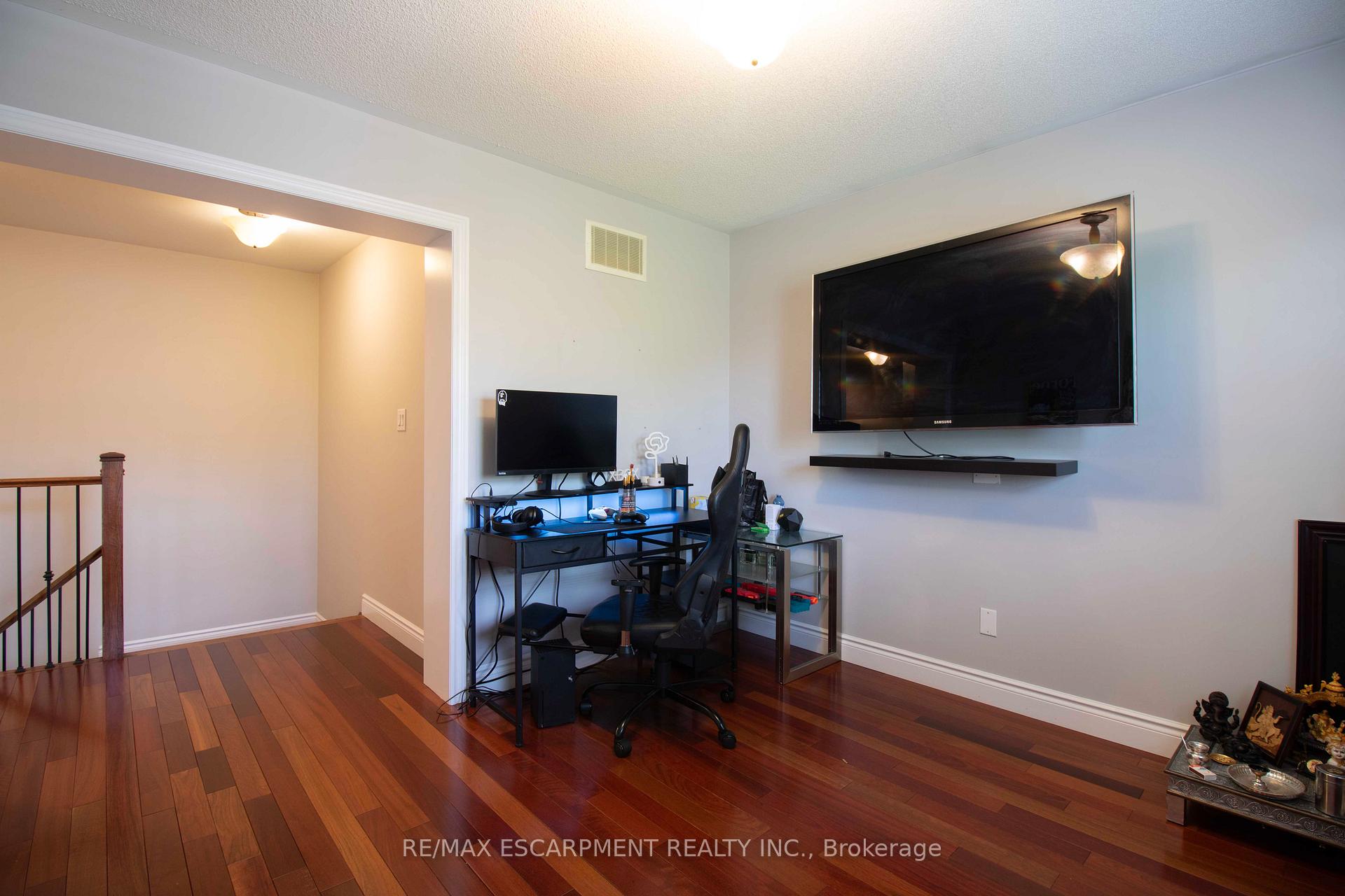 Photo 23 of 4644 Ethel Road, Burlington, Alton — HOMEH