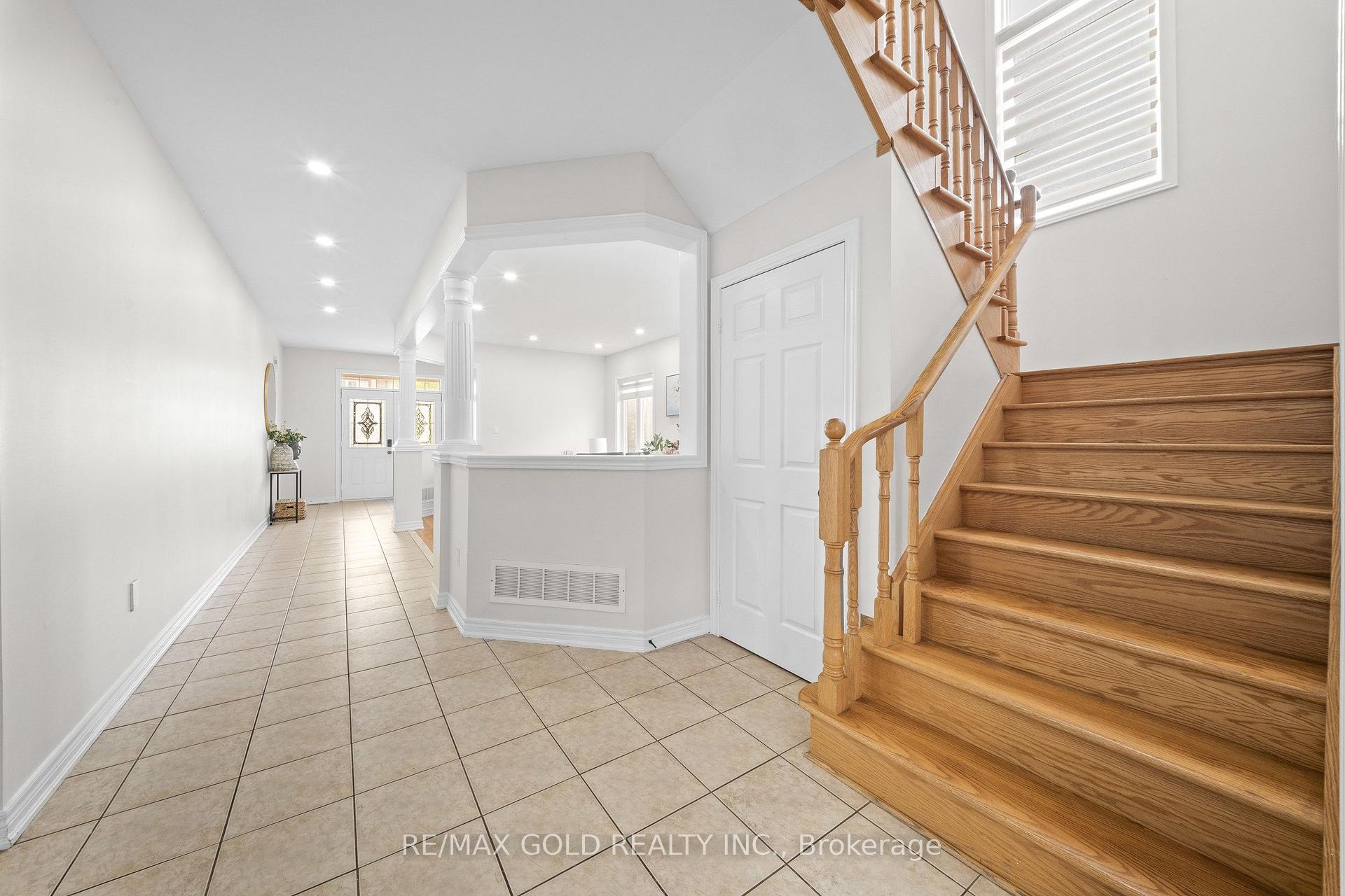 Photo 14 of 5 Onyx Gate, Brampton, Bram East — HOMEH