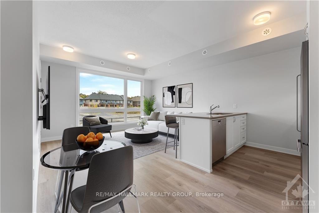 Photo 4 of 808 Mishi Private, Ottawa, CFB Rockcliffe and Area — HOMEH