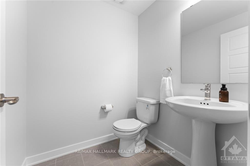 Photo 7 of 808 Mishi Private, Ottawa, CFB Rockcliffe and Area — HOMEH