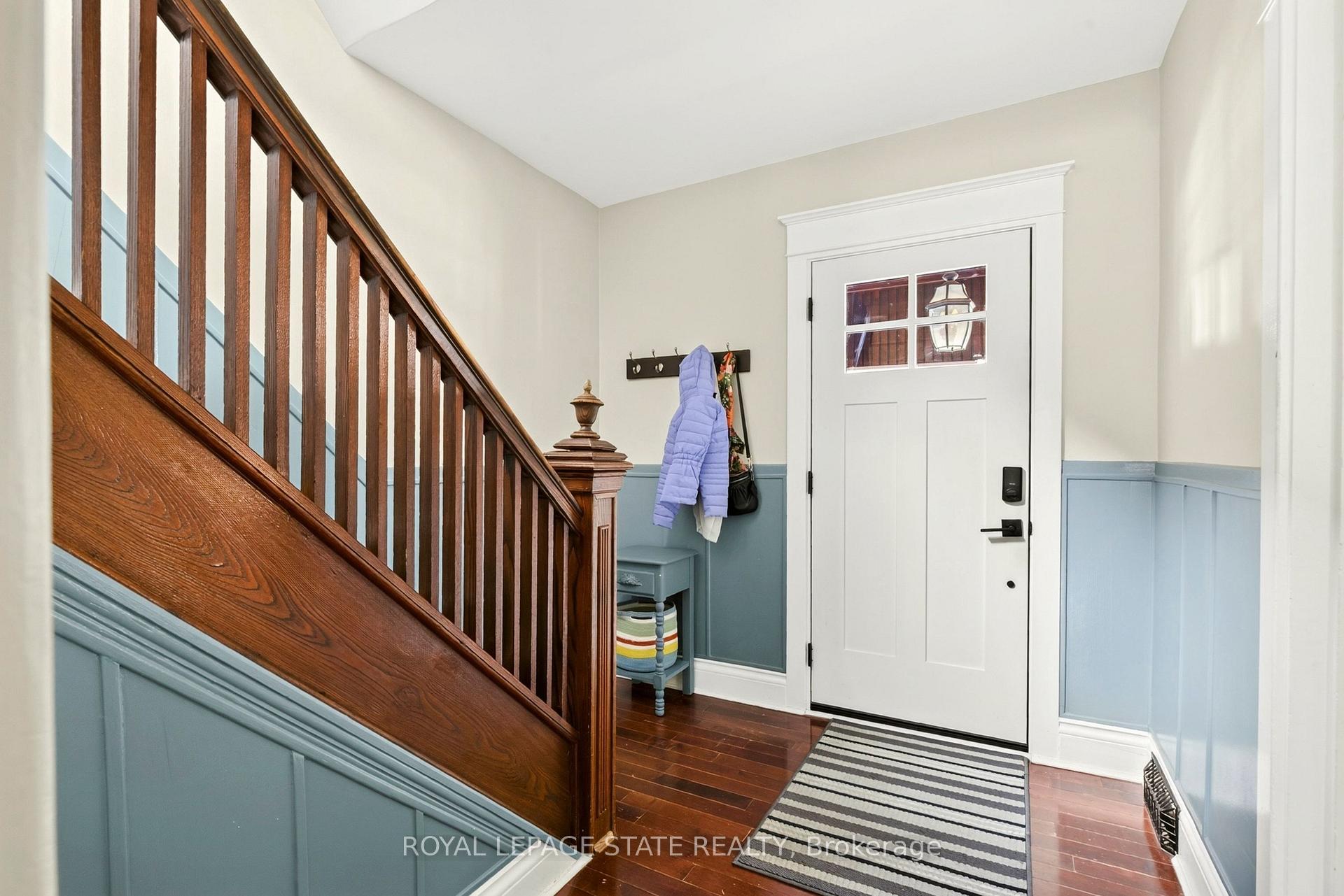 Photo 6 of 133 Rosslyn Avenue S, Hamilton, Delta — HOMEH