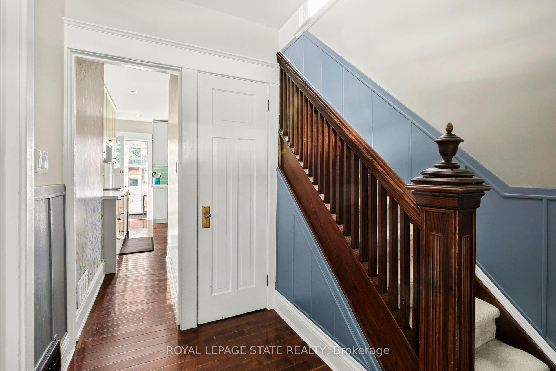 Photo 7 of 133 Rosslyn Avenue S, Hamilton, Delta — HOMEH