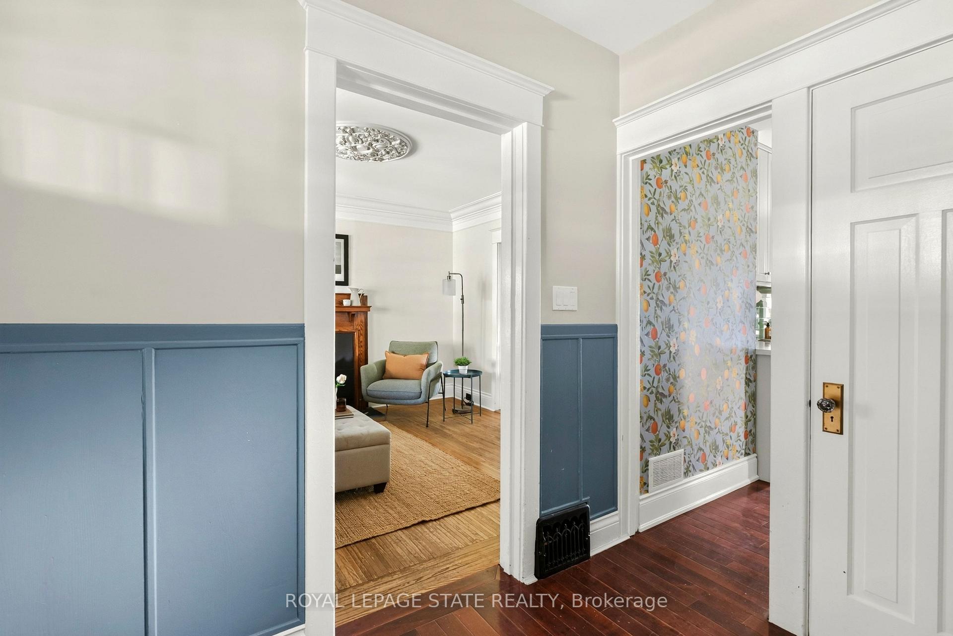 Photo 8 of 133 Rosslyn Avenue S, Hamilton, Delta — HOMEH