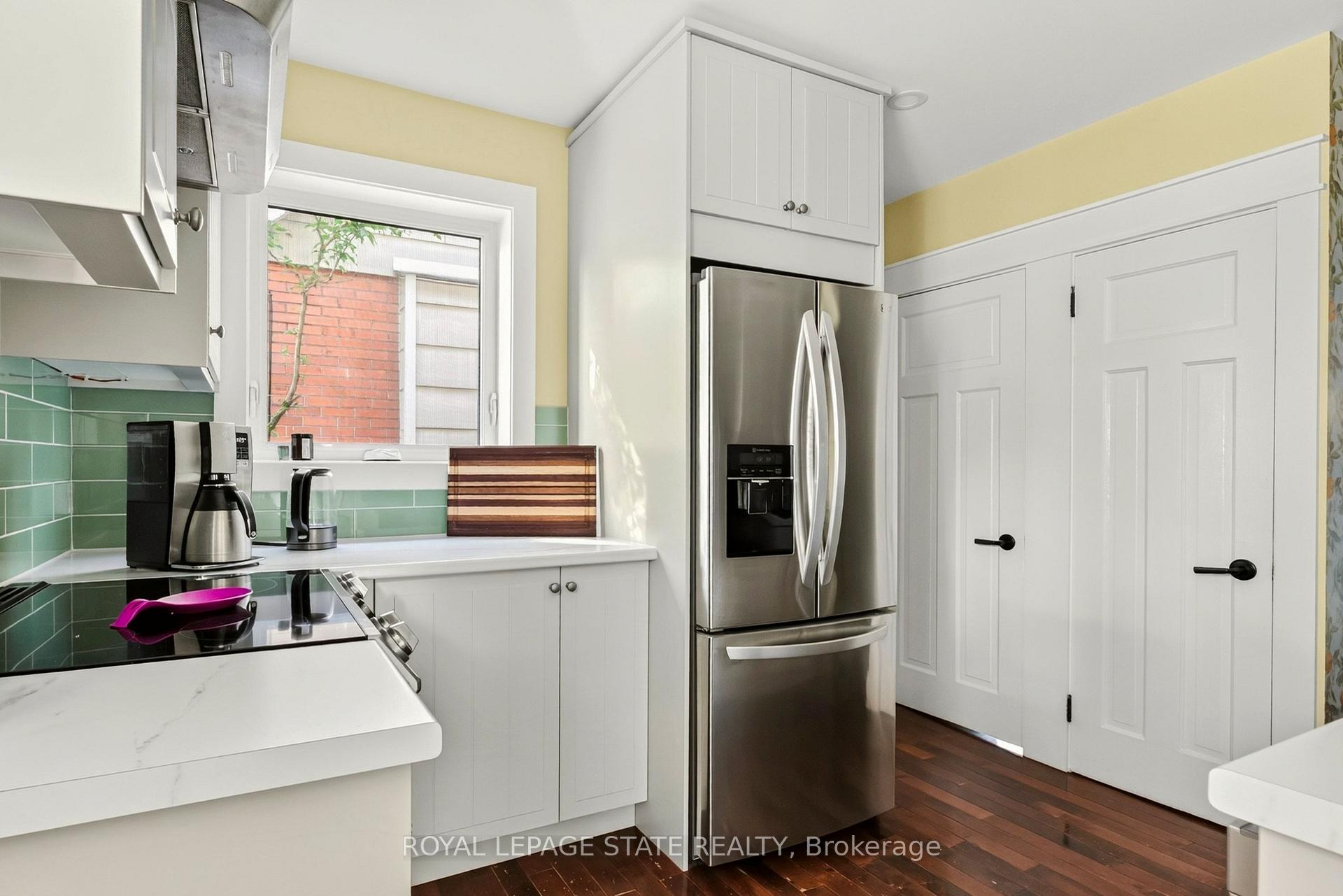 Photo 20 of 133 Rosslyn Avenue S, Hamilton, Delta — HOMEH